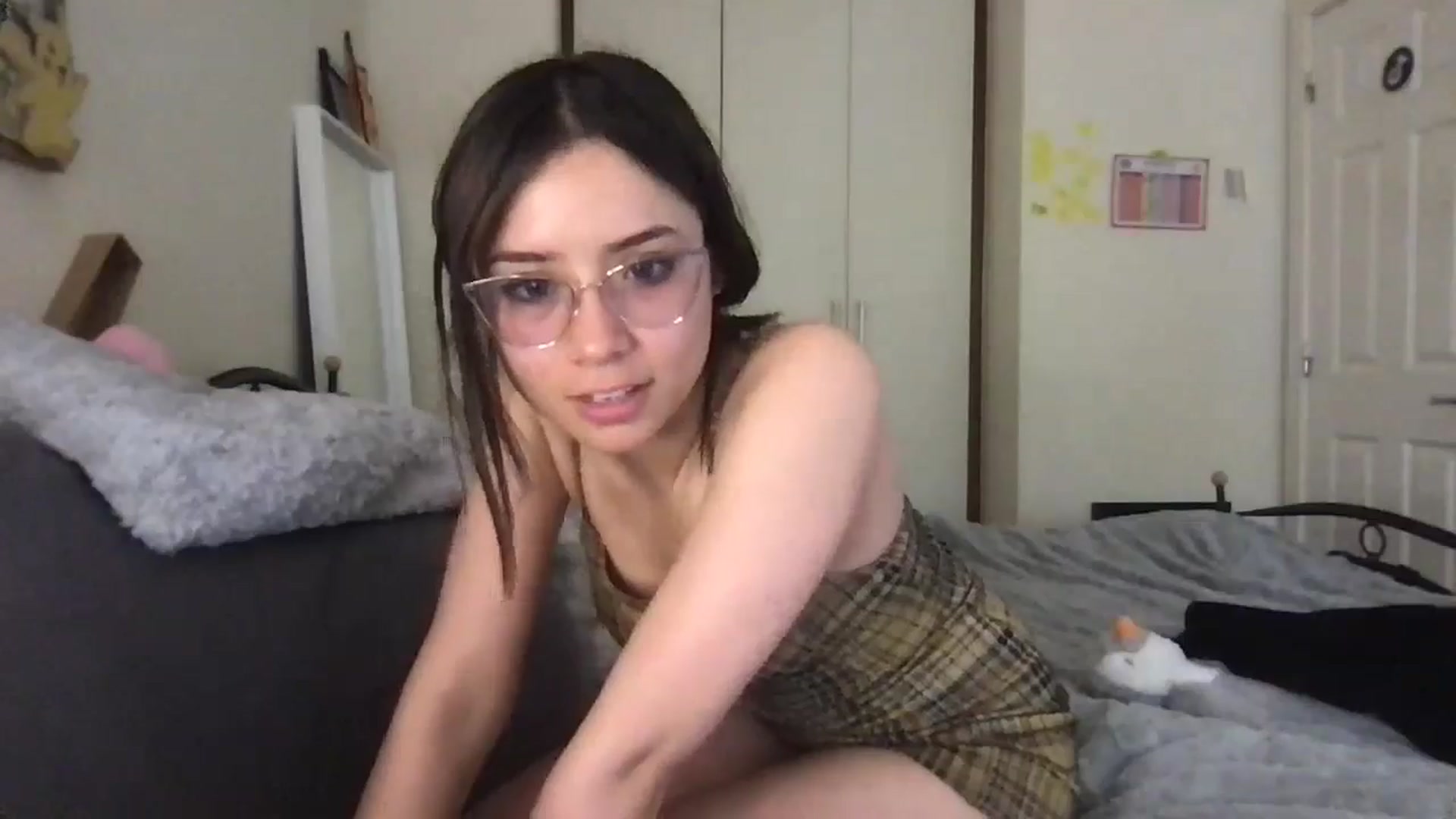 Gallery image thumbnail from Honey_Cat444's myfreecams stream on, 06/07/2024, 13:35 image 17 of 20
