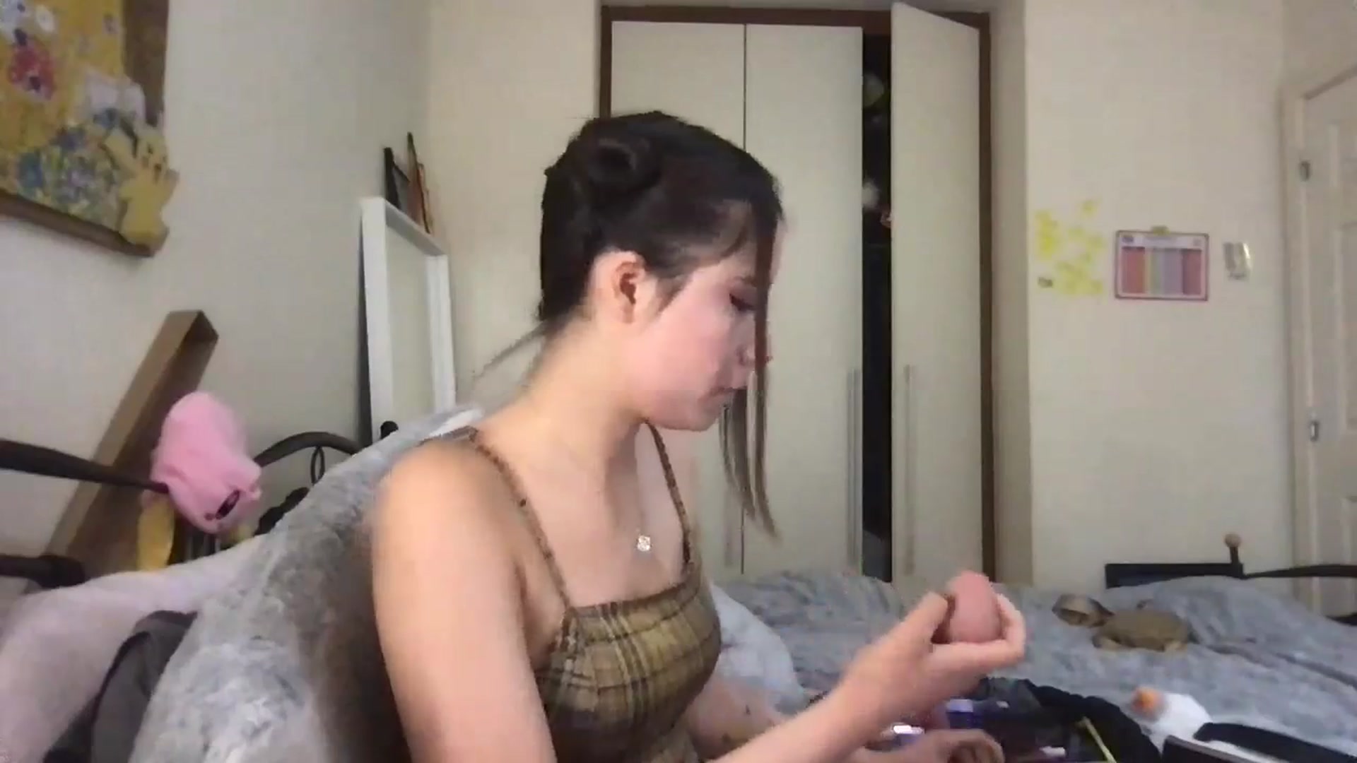 Gallery image thumbnail from Honey_Cat444's myfreecams stream on, 06/07/2024, 17:39 image 3 of 20