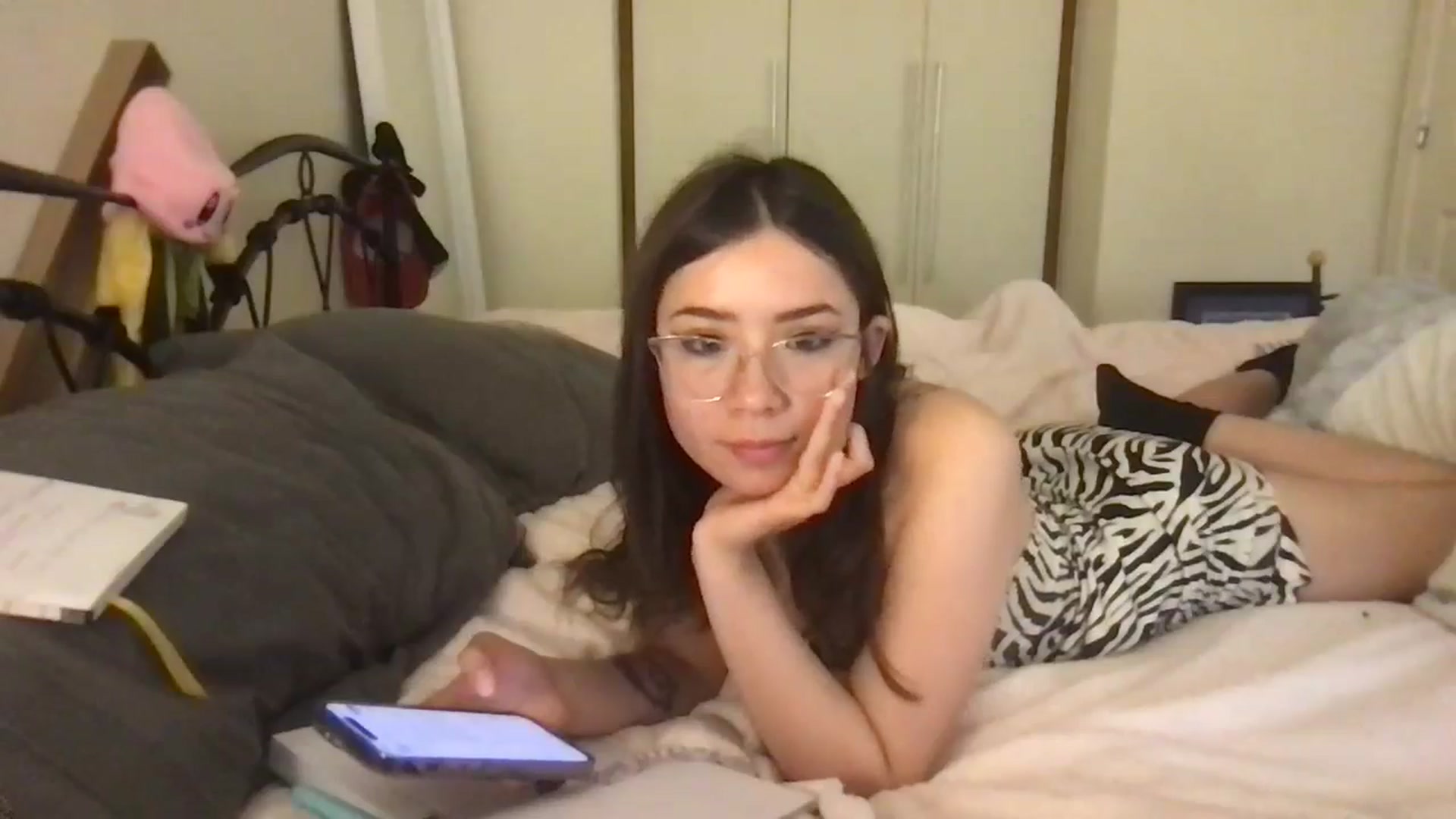 Gallery image thumbnail from Honey_Cat444's myfreecams stream on, 06/08/2024, 10:41 image 12 of 20