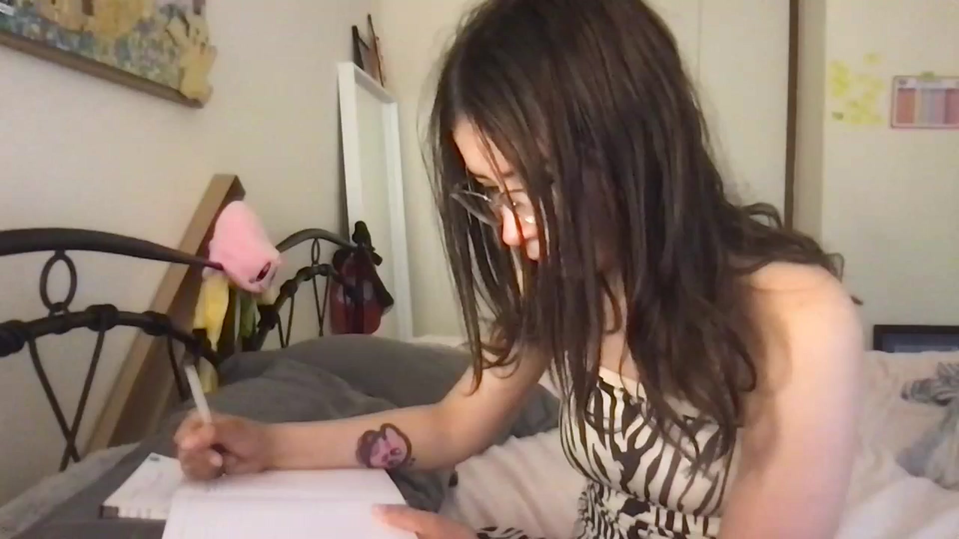 Gallery image thumbnail from Honey_Cat444's myfreecams stream on, 06/08/2024, 10:41 image 18 of 20