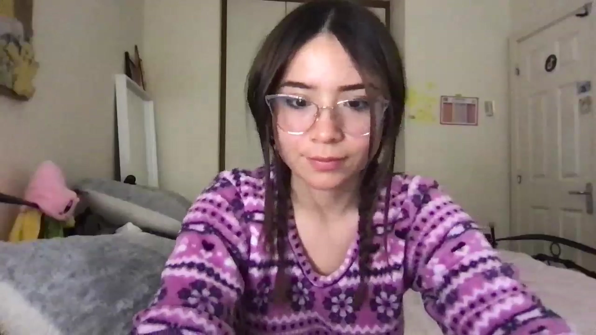 Gallery image thumbnail from Honey_Cat444's myfreecams stream on, 06/09/2024, 18:26 image 2 of 20