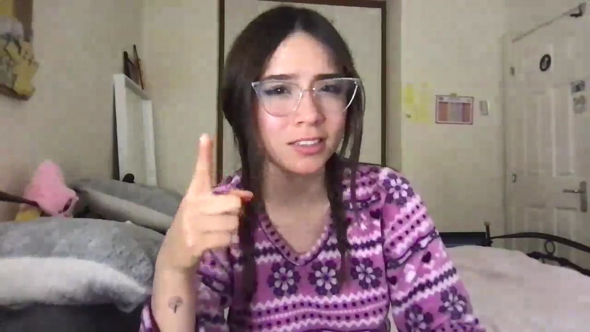 Gallery image thumbnail from Honey_Cat444's myfreecams stream on, 06/09/2024, 18:26 image 7 of 20
