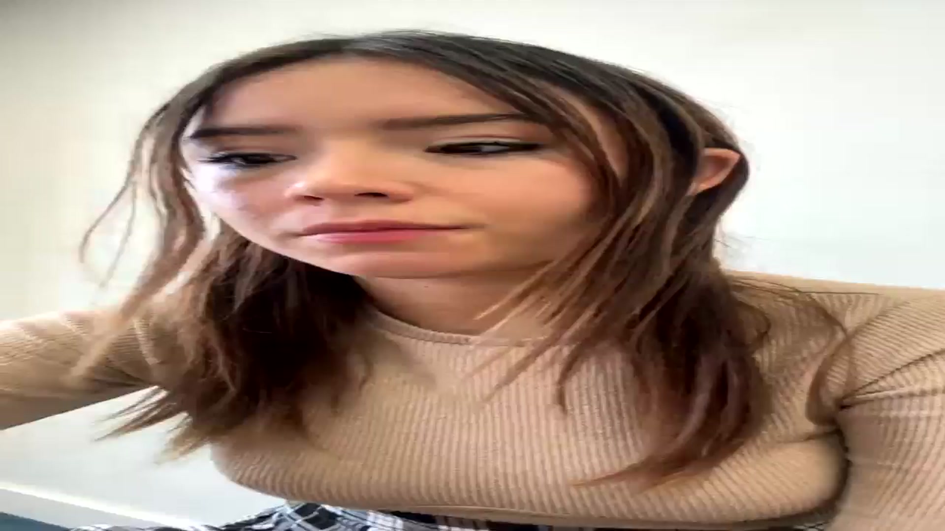 Gallery image thumbnail from Honey_Cat444's myfreecams stream on, 08/20/2024, 10:33 image 19 of 20