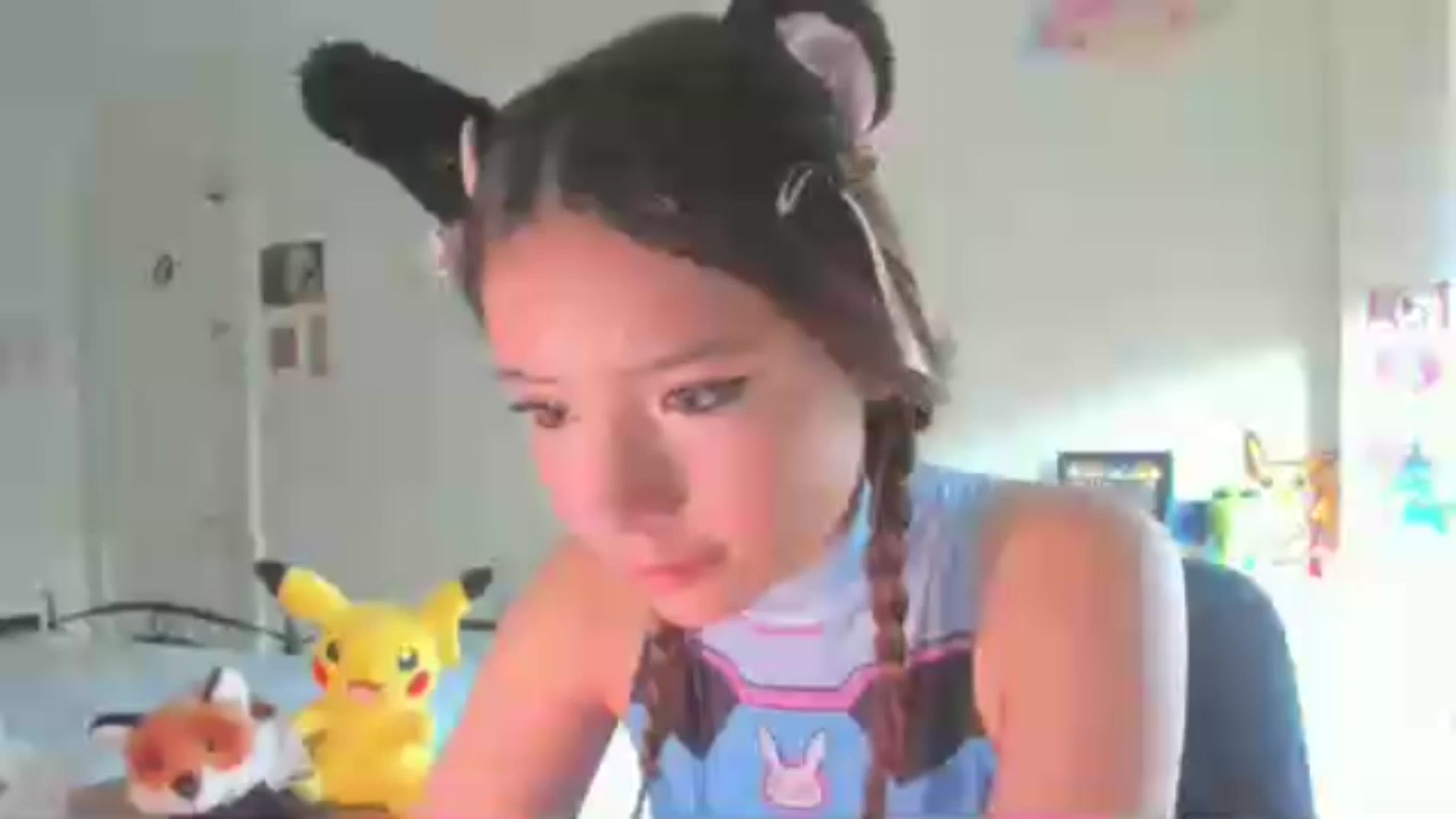 Gallery image thumbnail from Honey_Cat444's myfreecams stream on, 08/24/2024, 10:27 image 15 of 20
