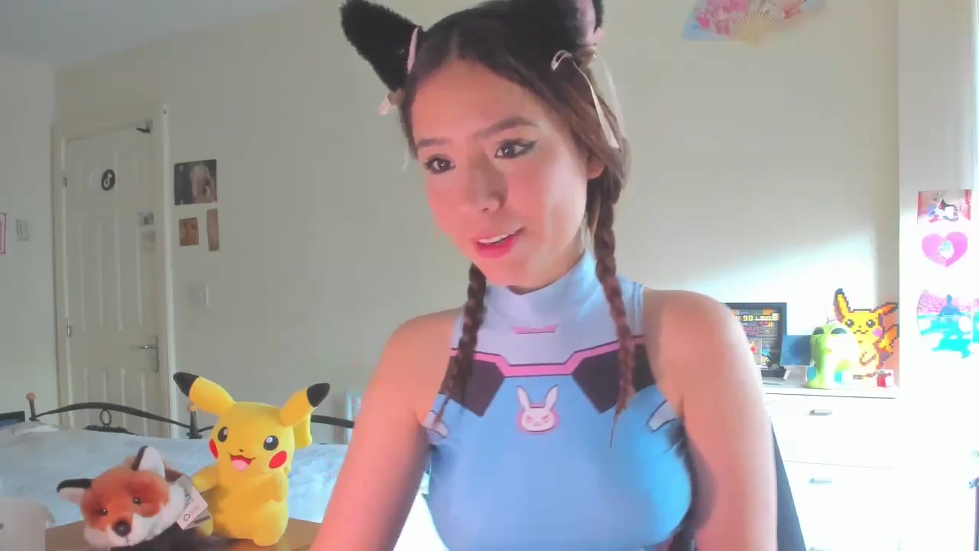 Gallery image thumbnail from Honey_Cat444's myfreecams stream on, 08/24/2024, 10:27 image 7 of 20