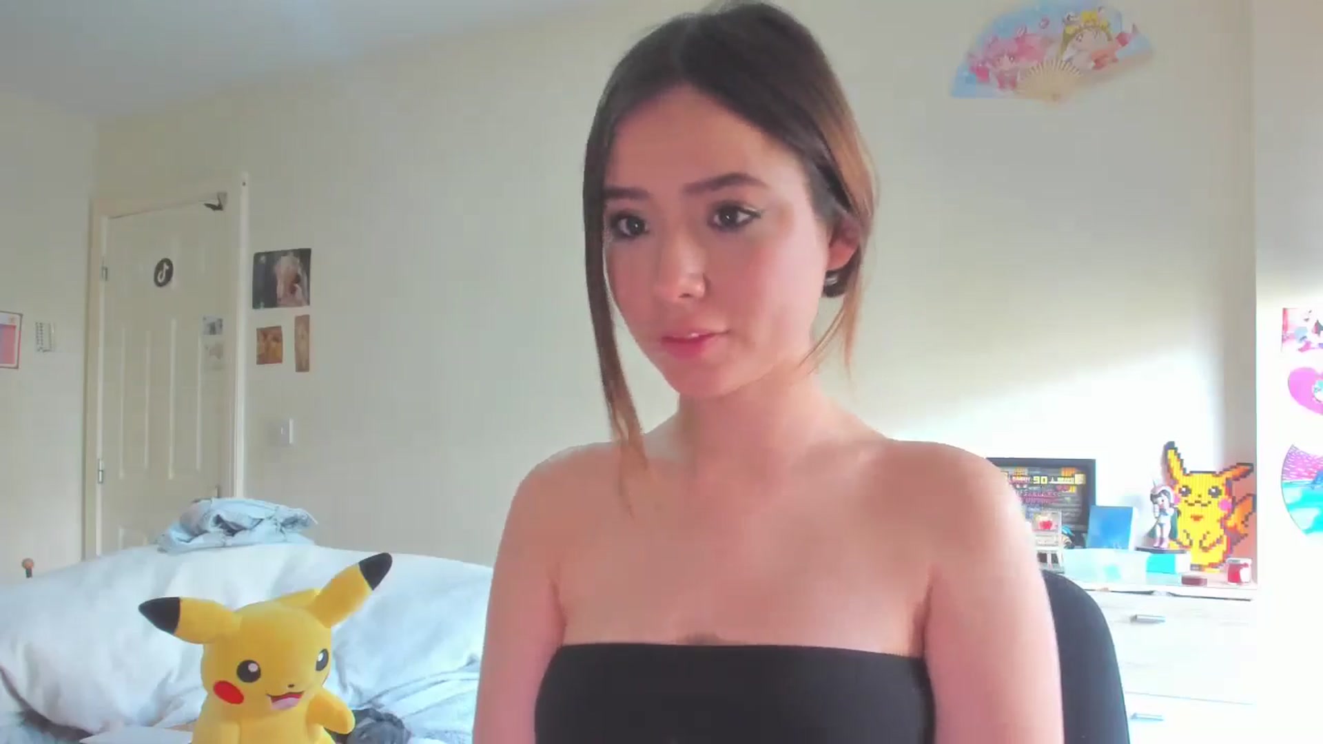 Gallery image thumbnail from Honey_Cat444's myfreecams stream on, 08/28/2024, 13:38 image 19 of 20