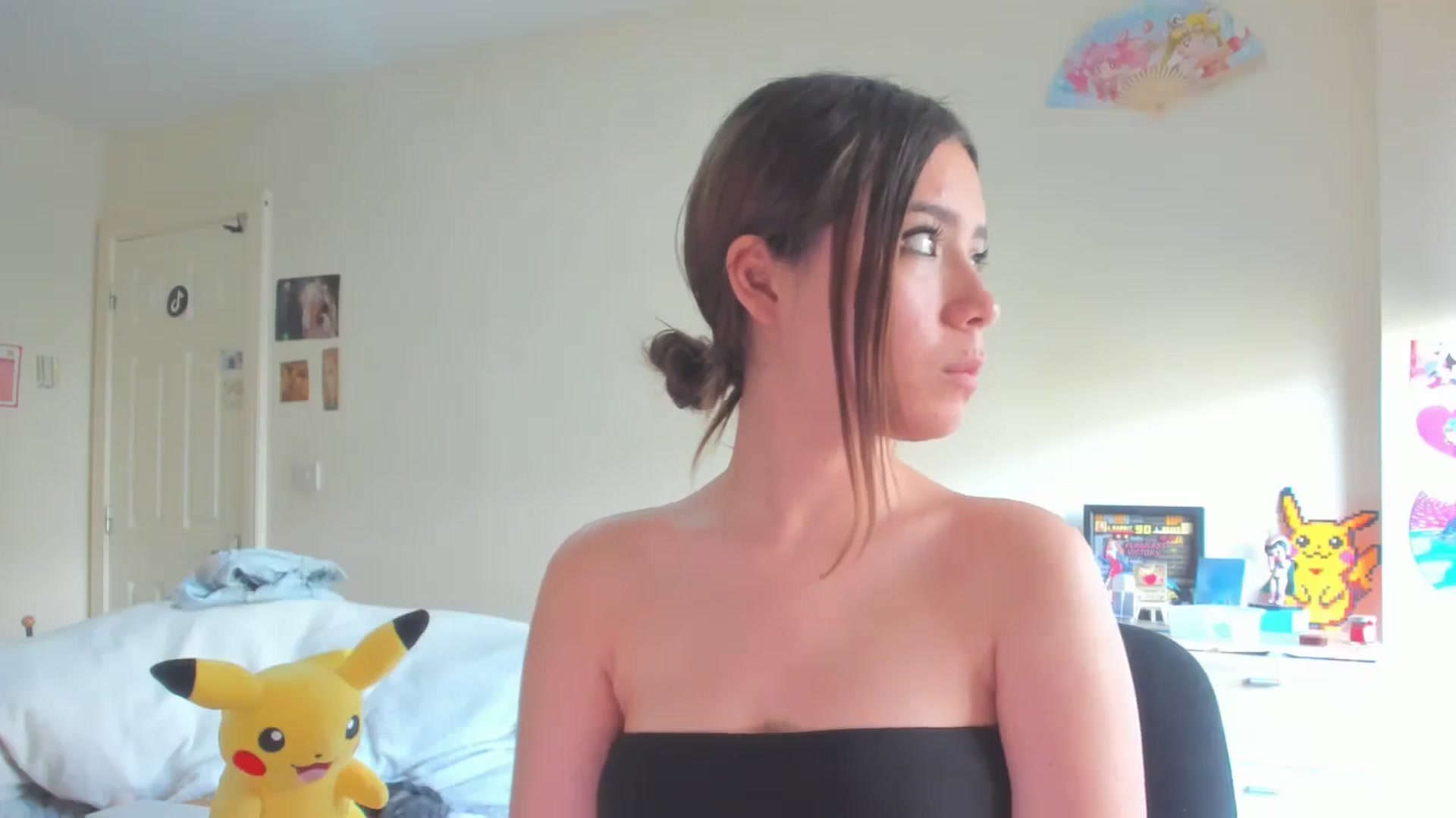 Gallery image thumbnail from Honey_Cat444's myfreecams stream on, 08/28/2024, 13:38 image 16 of 20