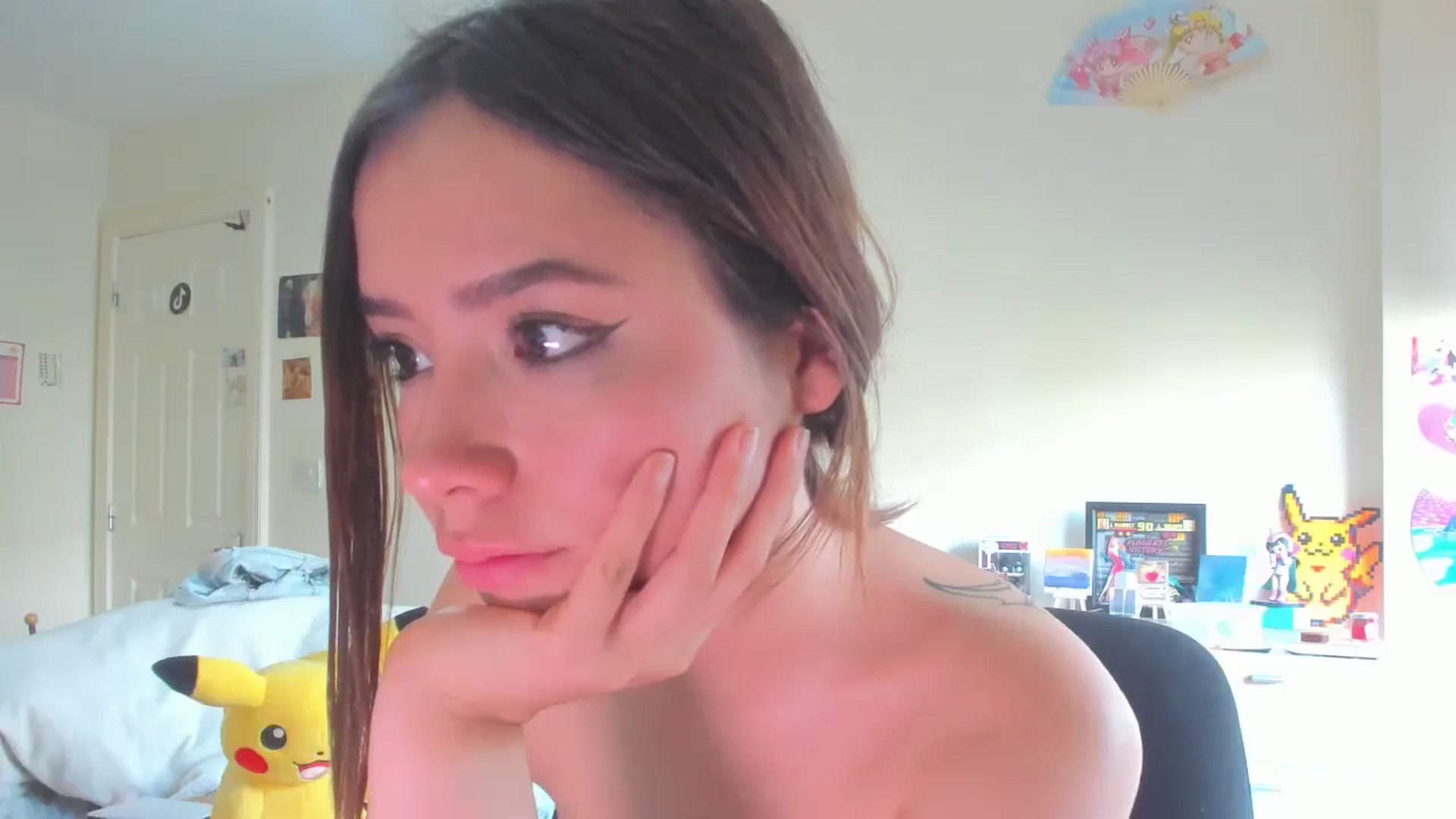Gallery image thumbnail from Honey_Cat444's myfreecams stream on, 08/28/2024, 13:38 image 20 of 20