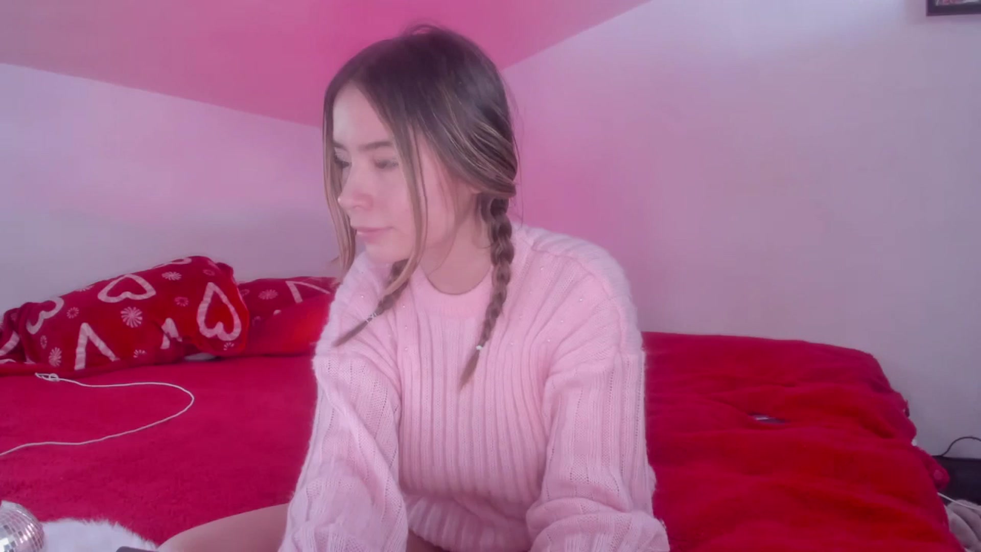 Gallery image thumbnail from Honey_Cat444's myfreecams stream on, 03/23/2025, 12:01 image 9 of 20