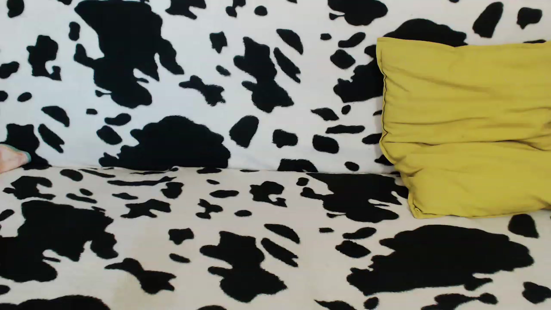 Gallery image thumbnail from Honey_Lolo's myfreecams stream on, 06/28/2023, 06:39 image 2 of 20