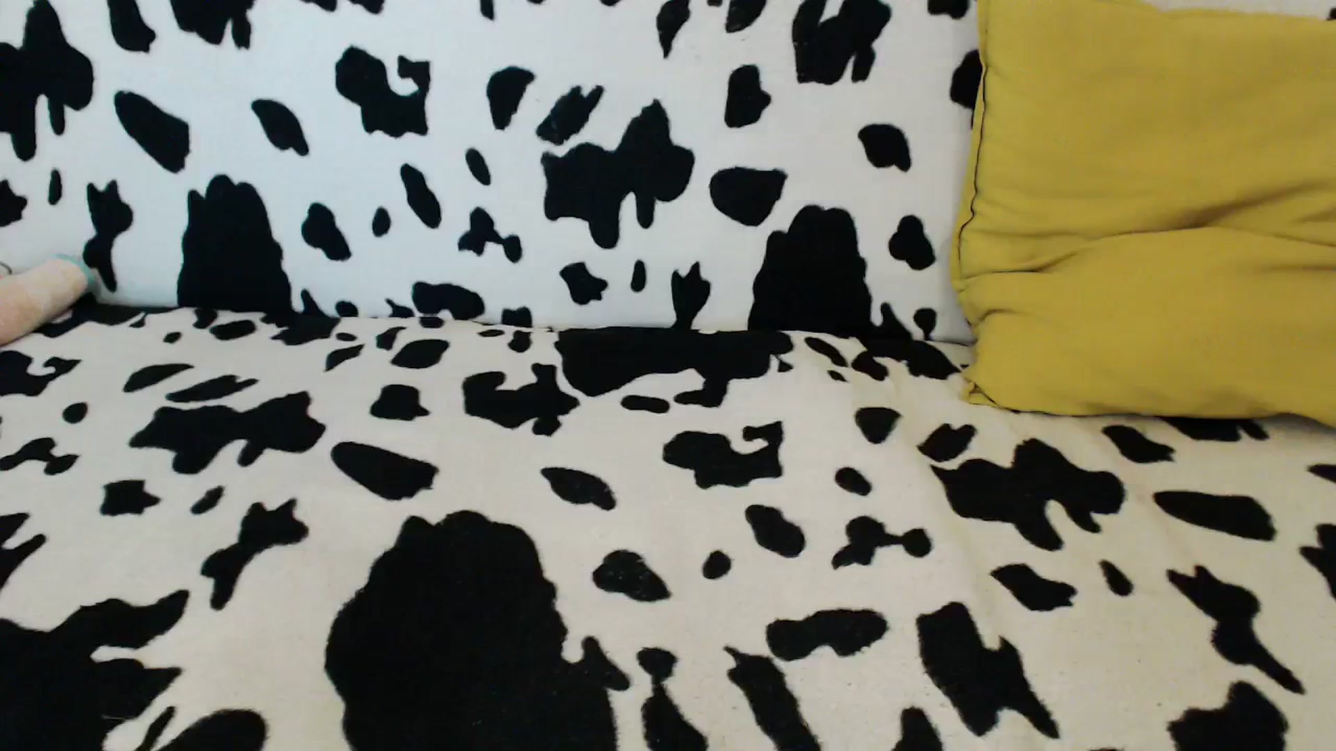 Gallery image thumbnail from Honey_Lolo's myfreecams stream on, 10/04/2023, 07:25 image 9 of 20