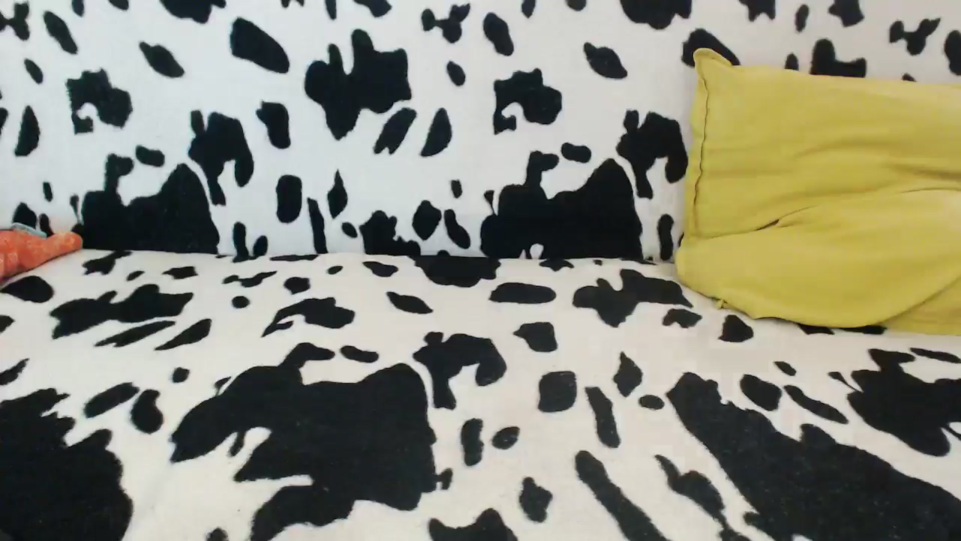 Gallery image thumbnail from Honey_Lolo's myfreecams stream on, 09/20/2024, 08:35 image 18 of 20