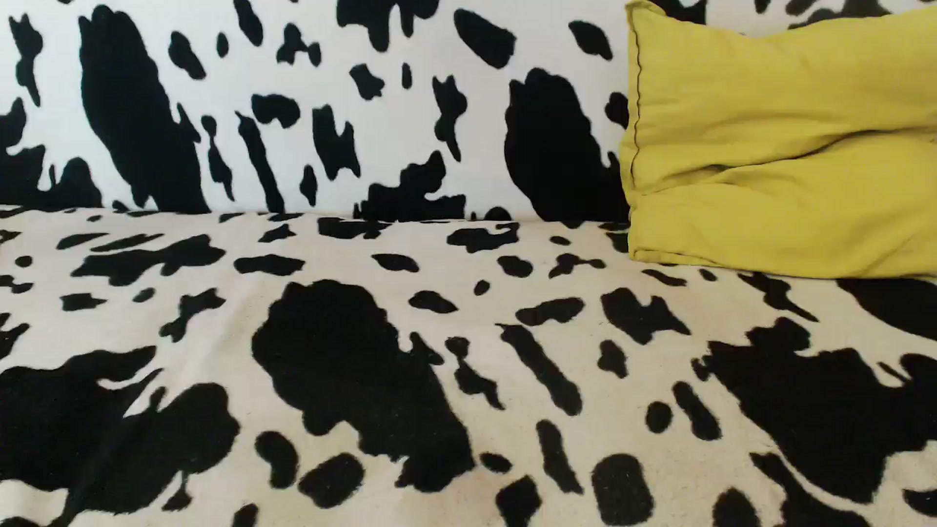 Gallery image thumbnail from Honey_Lolo's myfreecams stream on, 01/27/2025, 06:21 image 16 of 20
