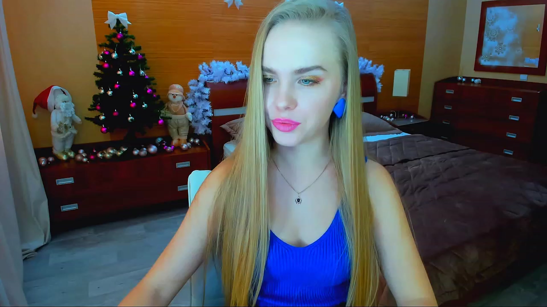 Gallery image thumbnail from Honey_Lucky's myfreecams stream on, 12/25/2022, 11:01 image 16 of 20