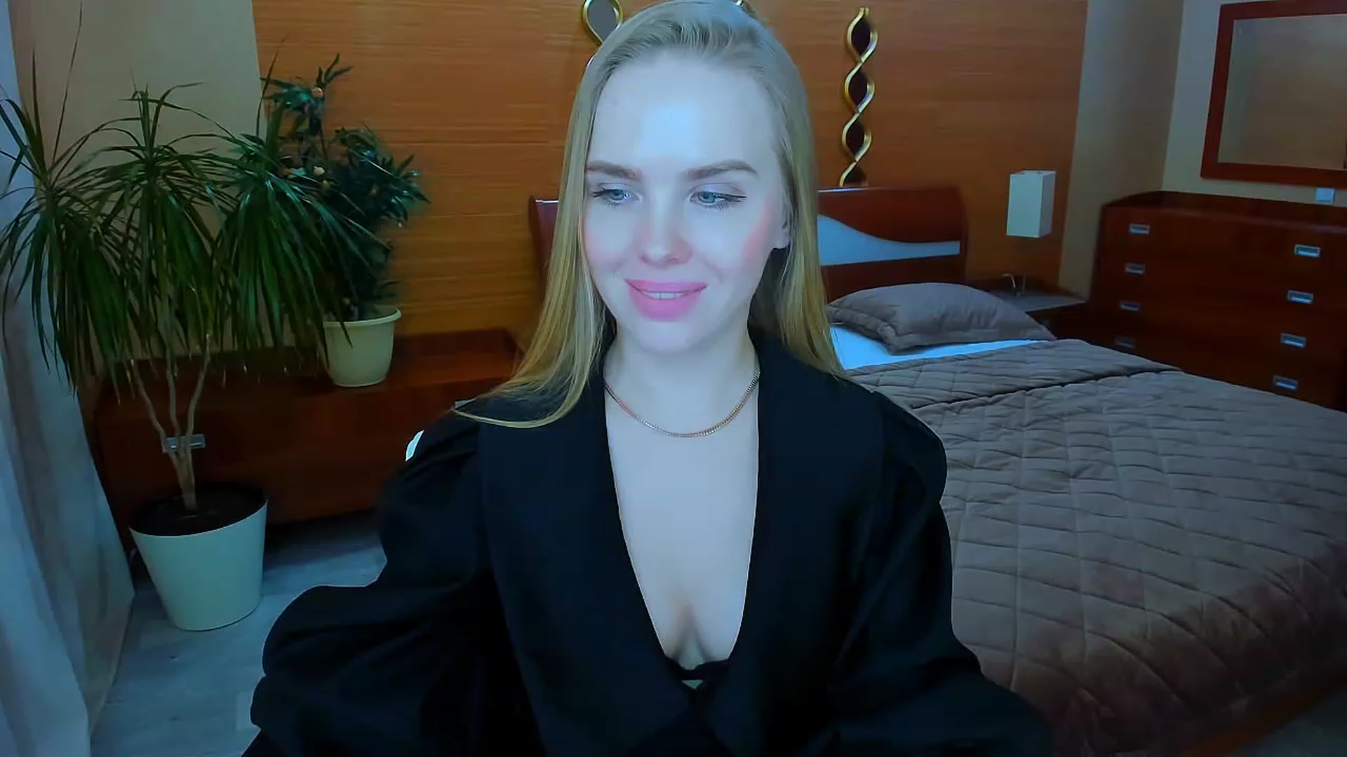 Gallery image thumbnail from Honey_Lucky's myfreecams stream on, 02/02/2023, 11:41 image 14 of 20