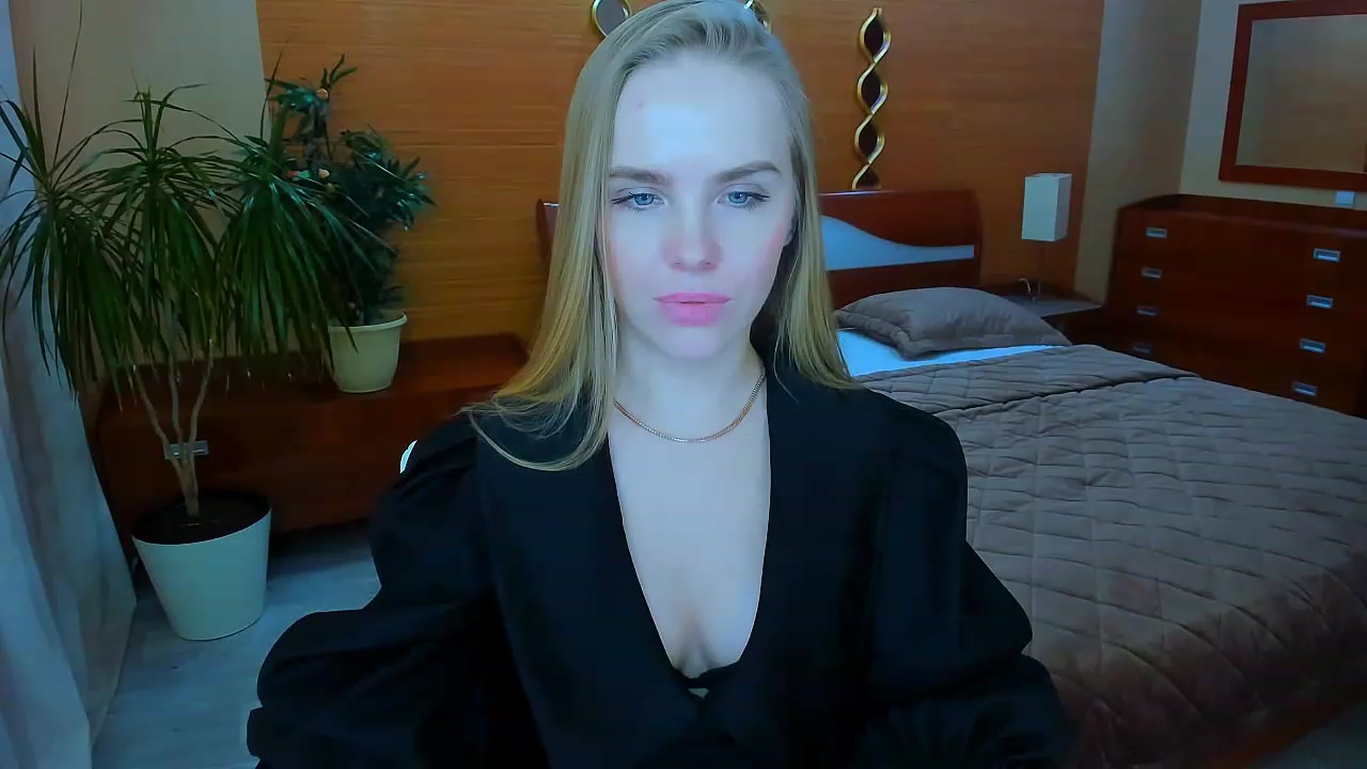 Gallery image thumbnail from Honey_Lucky's myfreecams stream on, 02/02/2023, 11:41 image 12 of 20