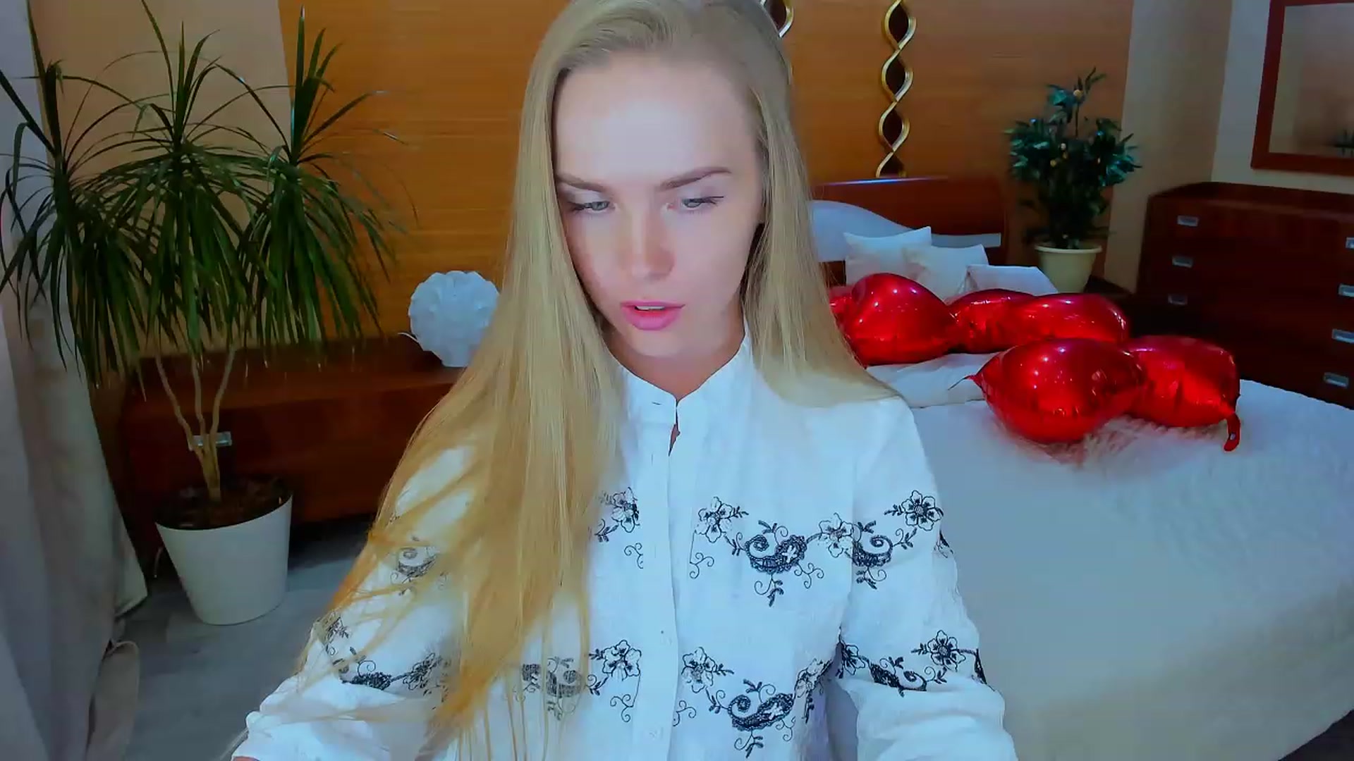 Gallery image thumbnail from Honey_Lucky's myfreecams stream on, 04/16/2023, 13:52 image 1 of 20