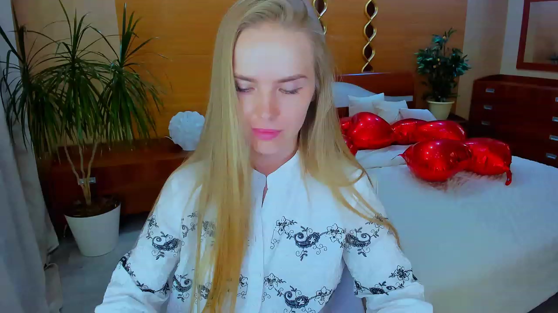 Gallery image thumbnail from Honey_Lucky's myfreecams stream on, 04/16/2023, 15:45 image 20 of 20