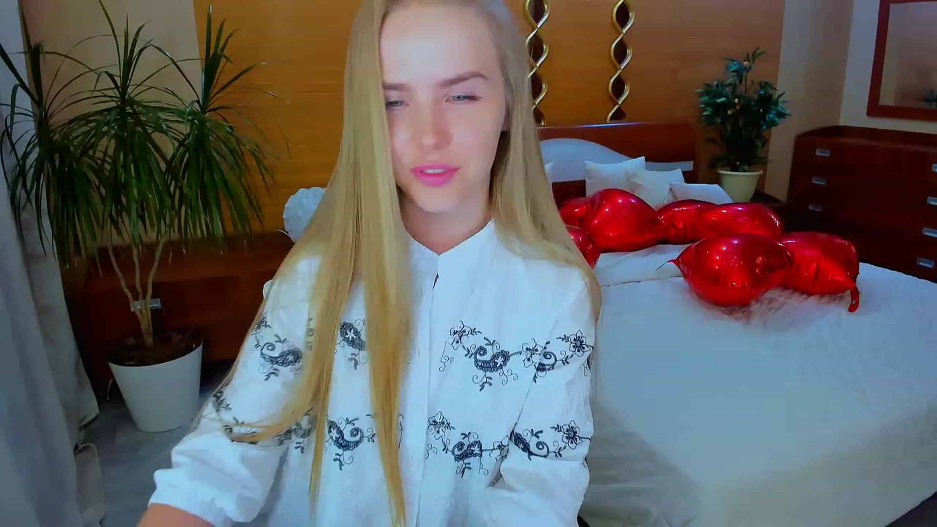 Gallery image thumbnail from Honey_Lucky's myfreecams stream on, 04/16/2023, 15:45 image 1 of 20