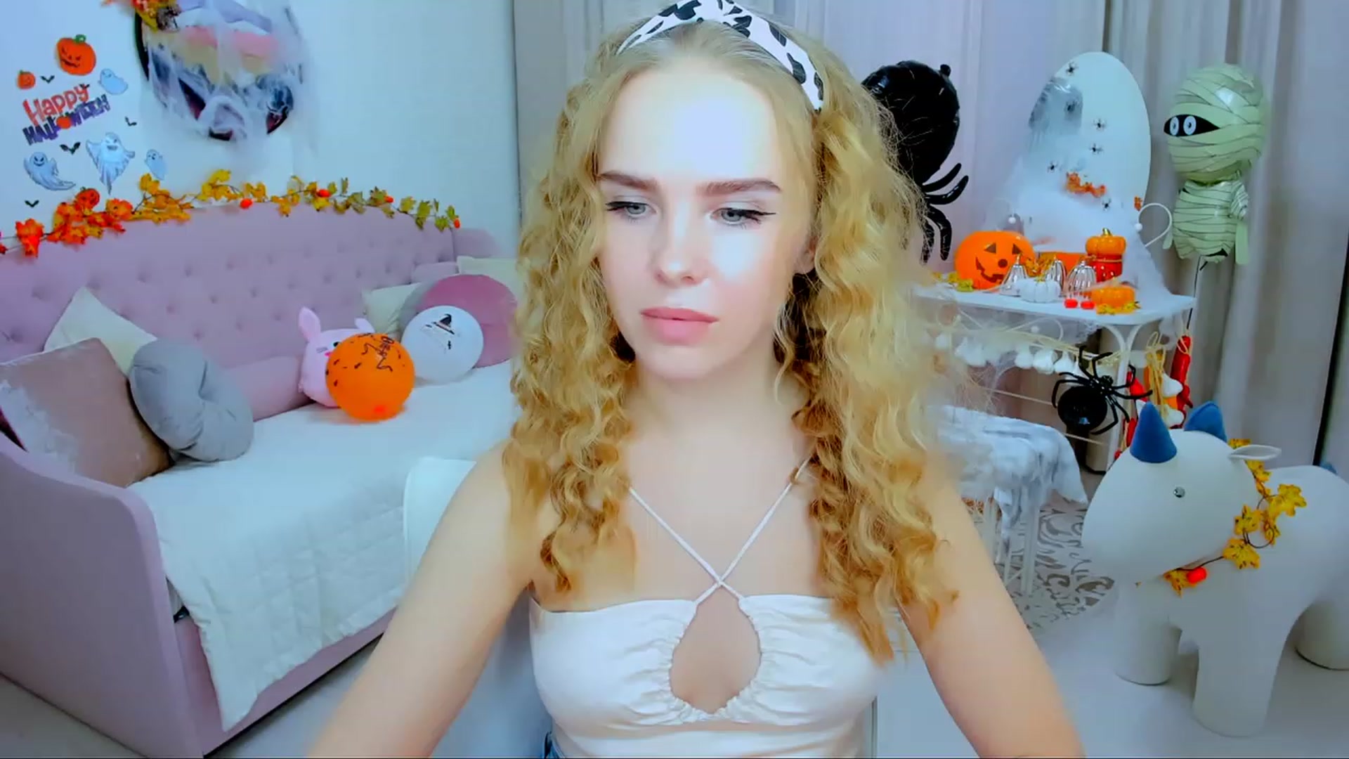 Gallery image thumbnail from Honey_Lucky's myfreecams stream on, 10/29/2023, 13:08 image 16 of 20