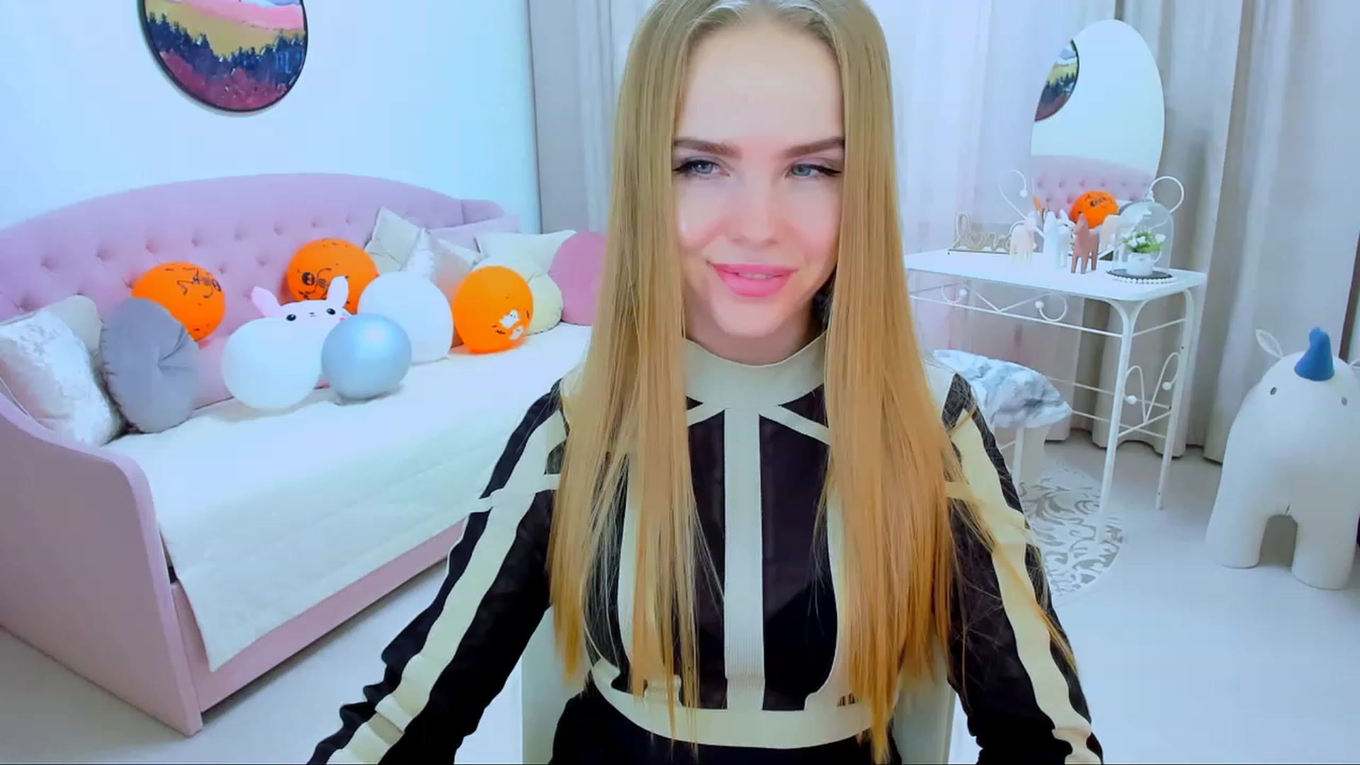 Gallery image thumbnail from Honey_Lucky's myfreecams stream on, 11/05/2023, 12:16 image 13 of 20