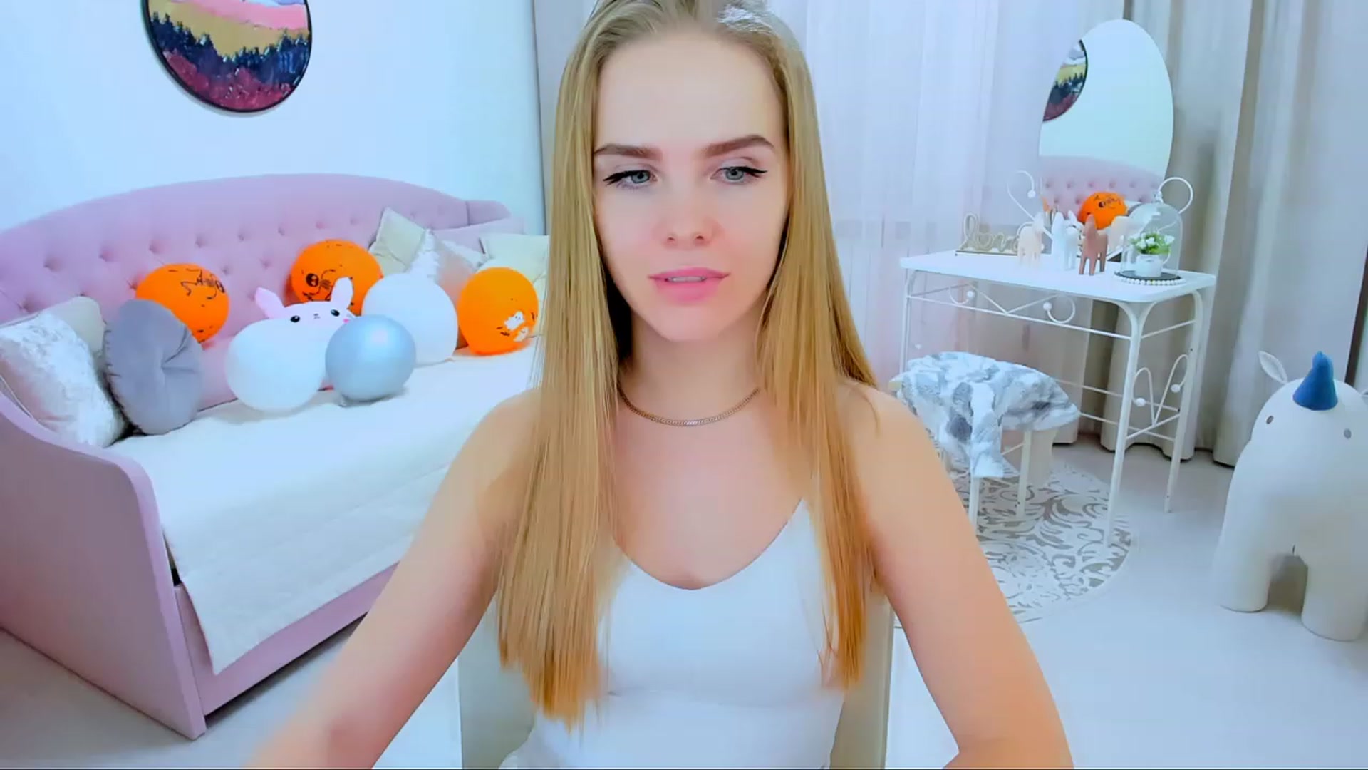 Gallery image thumbnail from Honey_Lucky's myfreecams stream on, 11/05/2023, 14:16 image 14 of 20