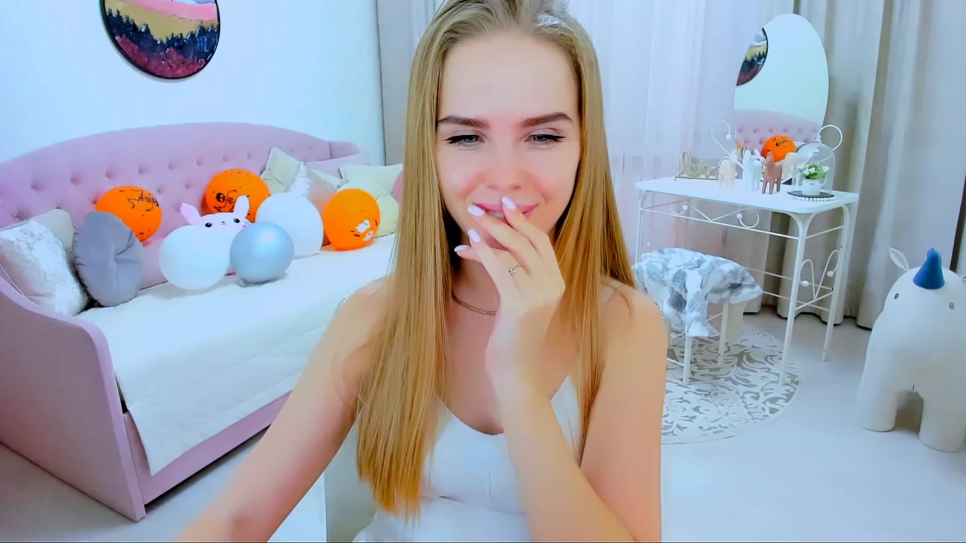 Gallery image thumbnail from Honey_Lucky's myfreecams stream on, 11/05/2023, 14:16 image 17 of 20