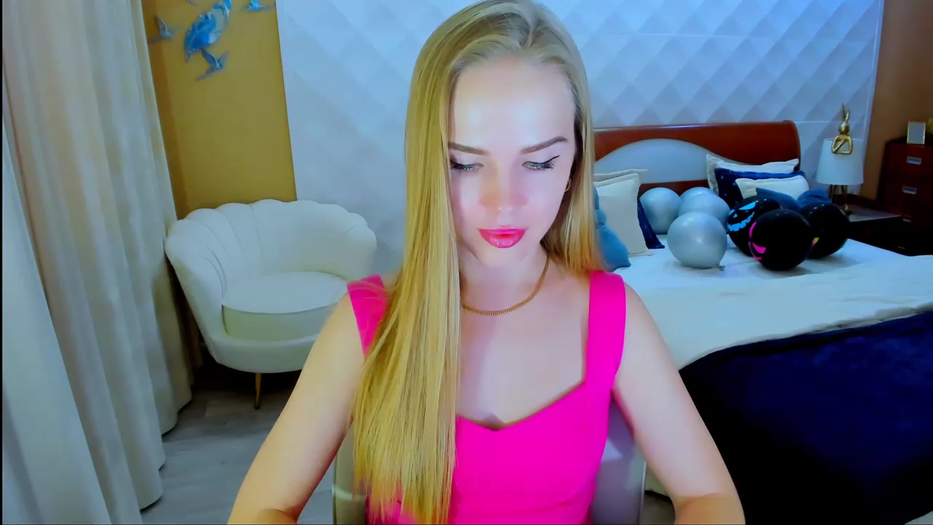 Gallery image thumbnail from Honey_Lucky's myfreecams stream on, 11/09/2023, 09:30 image 3 of 20