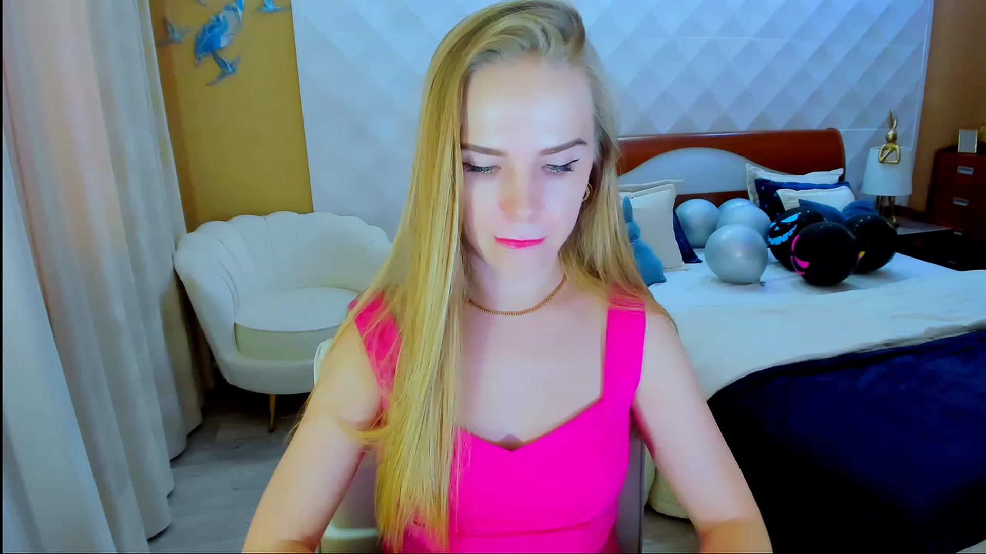 Gallery image thumbnail from Honey_Lucky's myfreecams stream on, 11/09/2023, 10:34 image 3 of 20