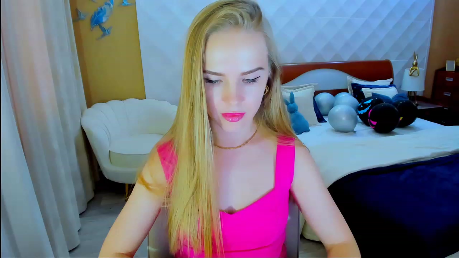 Gallery image thumbnail from Honey_Lucky's myfreecams stream on, 11/09/2023, 10:34 image 1 of 20