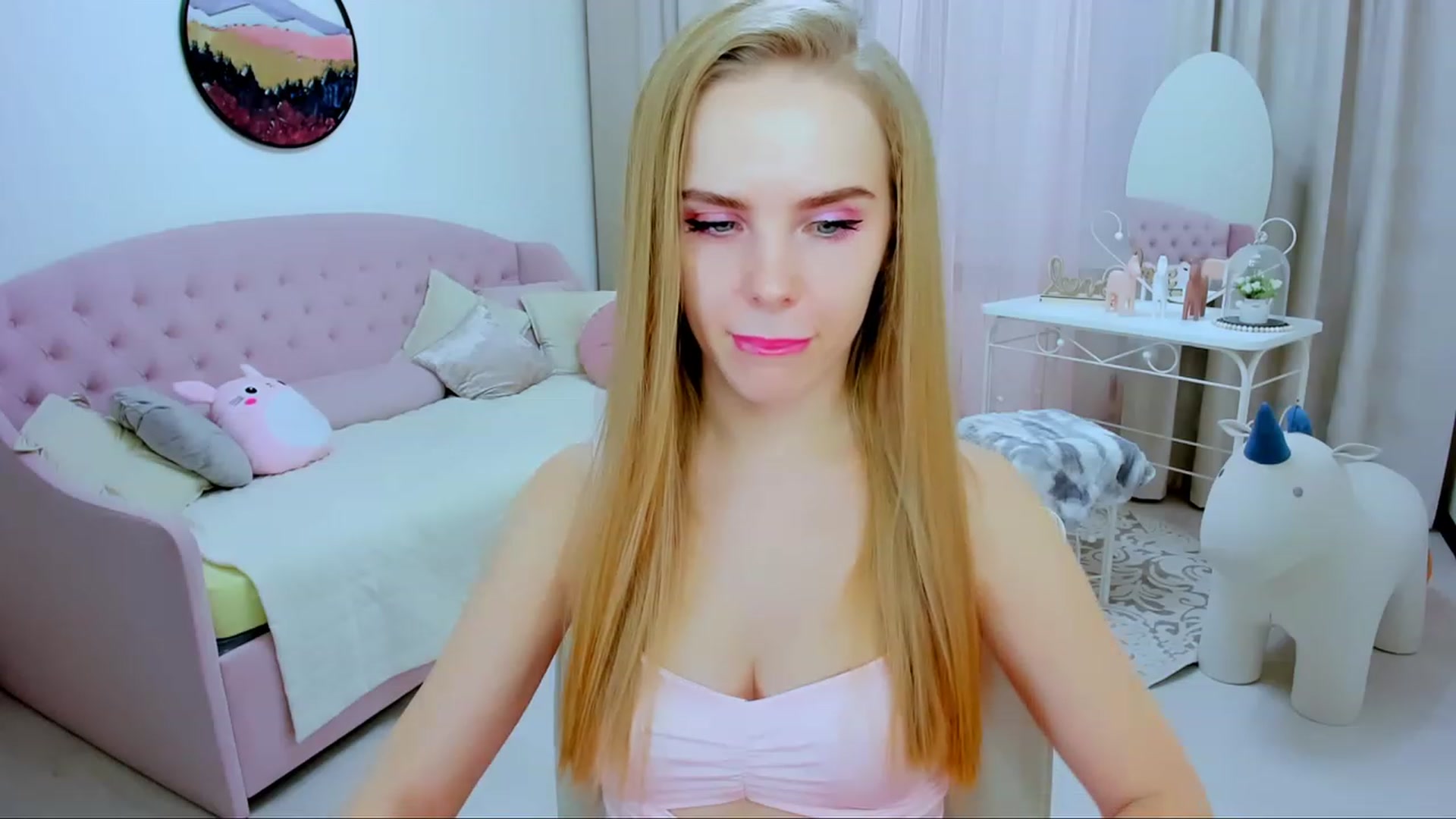 Gallery image thumbnail from Honey_Lucky's myfreecams stream on, 11/11/2023, 12:17 image 5 of 20