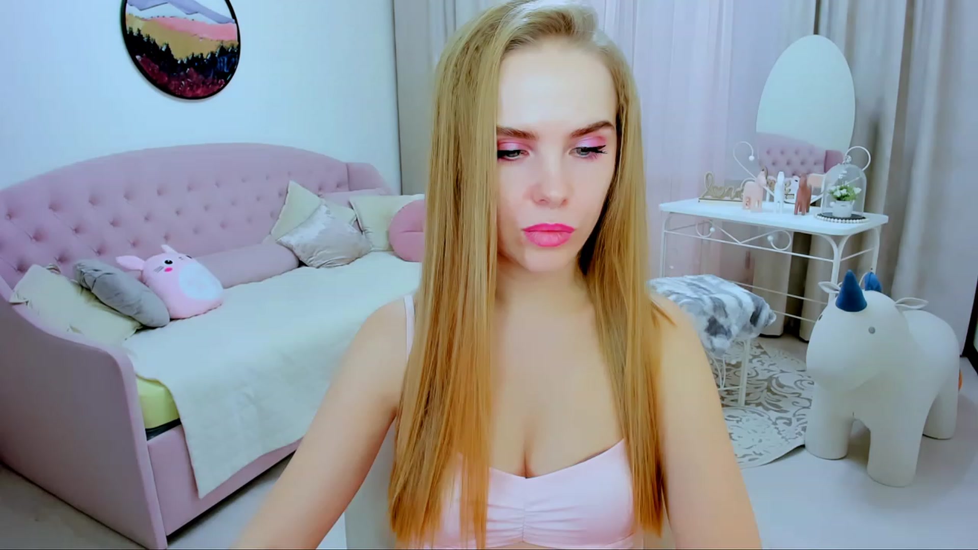 Gallery image thumbnail from Honey_Lucky's myfreecams stream on, 11/11/2023, 12:17 image 13 of 20