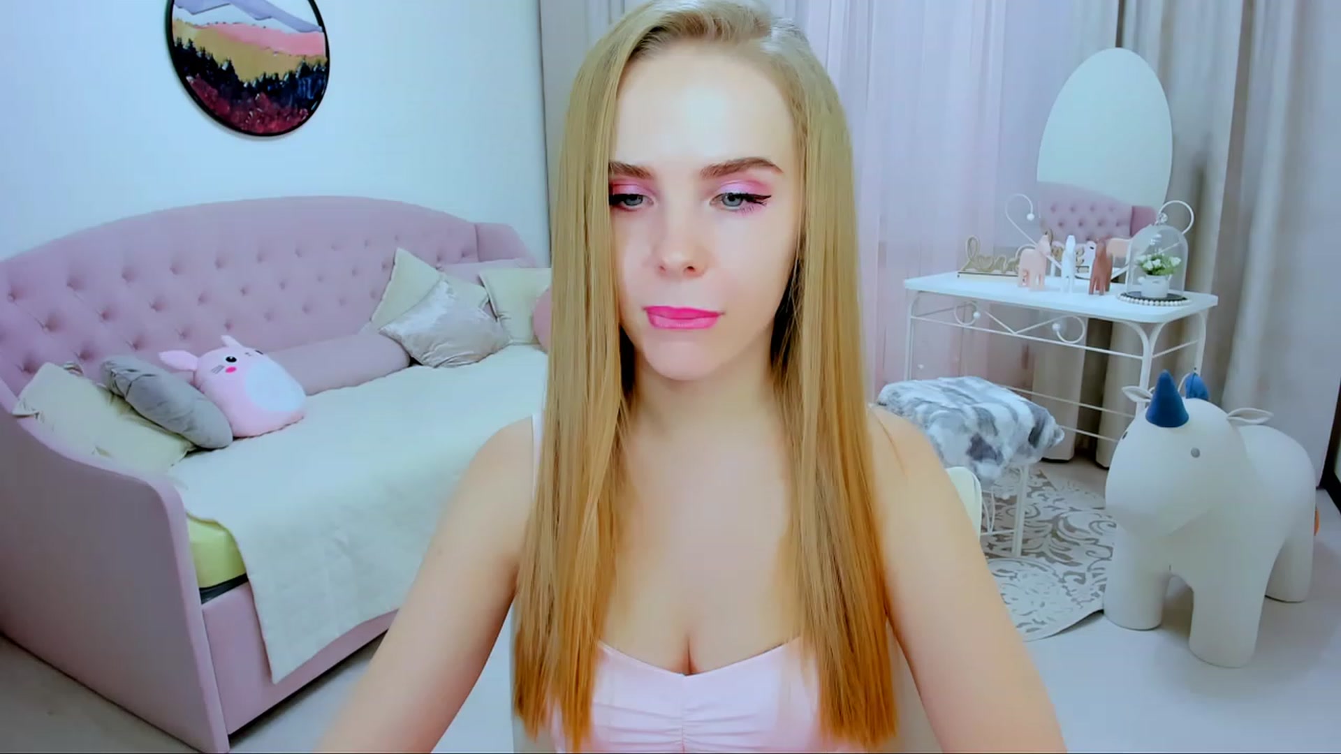 Gallery image thumbnail from Honey_Lucky's myfreecams stream on, 11/11/2023, 12:17 image 6 of 20