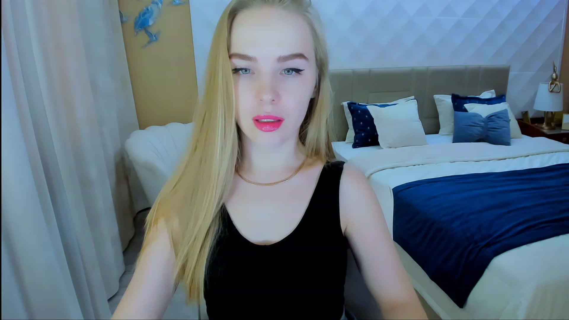 Gallery image thumbnail from Honey_Lucky's myfreecams stream on, 11/17/2023, 09:35 image 14 of 20