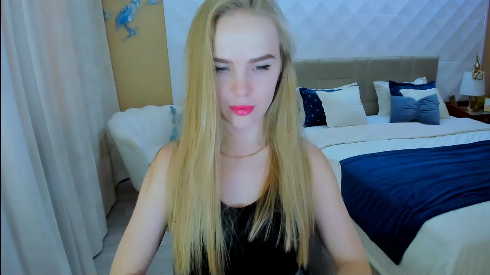 Gallery image thumbnail from Honey_Lucky's myfreecams stream on, 11/17/2023, 09:35 image 5 of 20