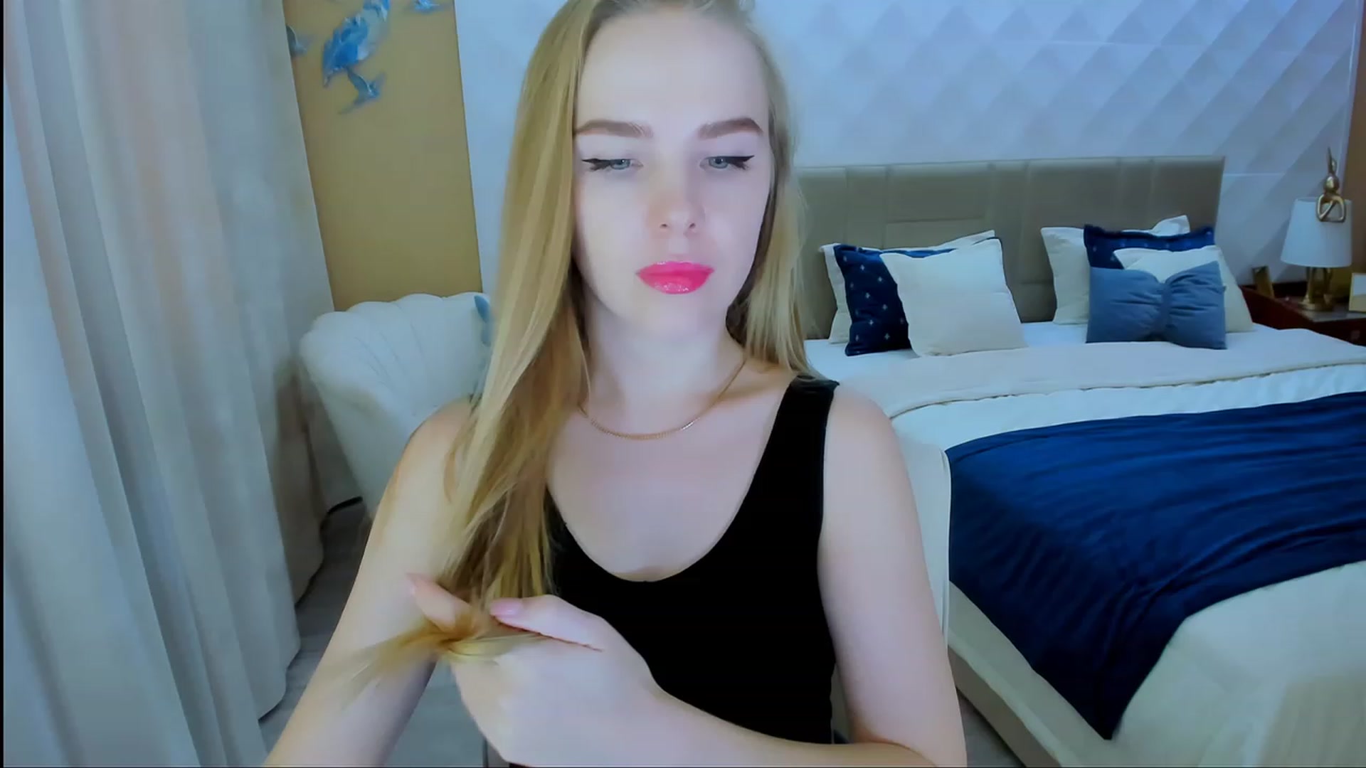 Gallery image thumbnail from Honey_Lucky's myfreecams stream on, 11/17/2023, 09:35 image 11 of 20