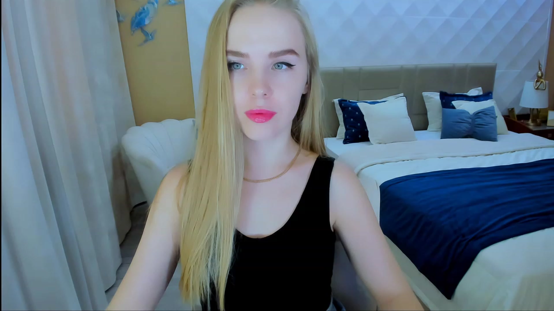 Gallery image thumbnail from Honey_Lucky's myfreecams stream on, 11/17/2023, 09:35 image 12 of 20