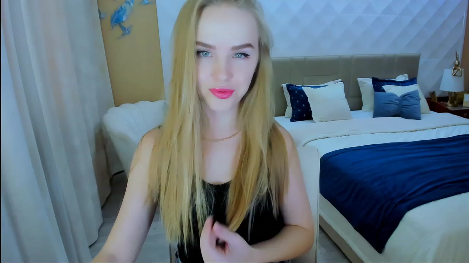 Gallery image thumbnail from Honey_Lucky's myfreecams stream on, 11/17/2023, 09:35 image 3 of 20
