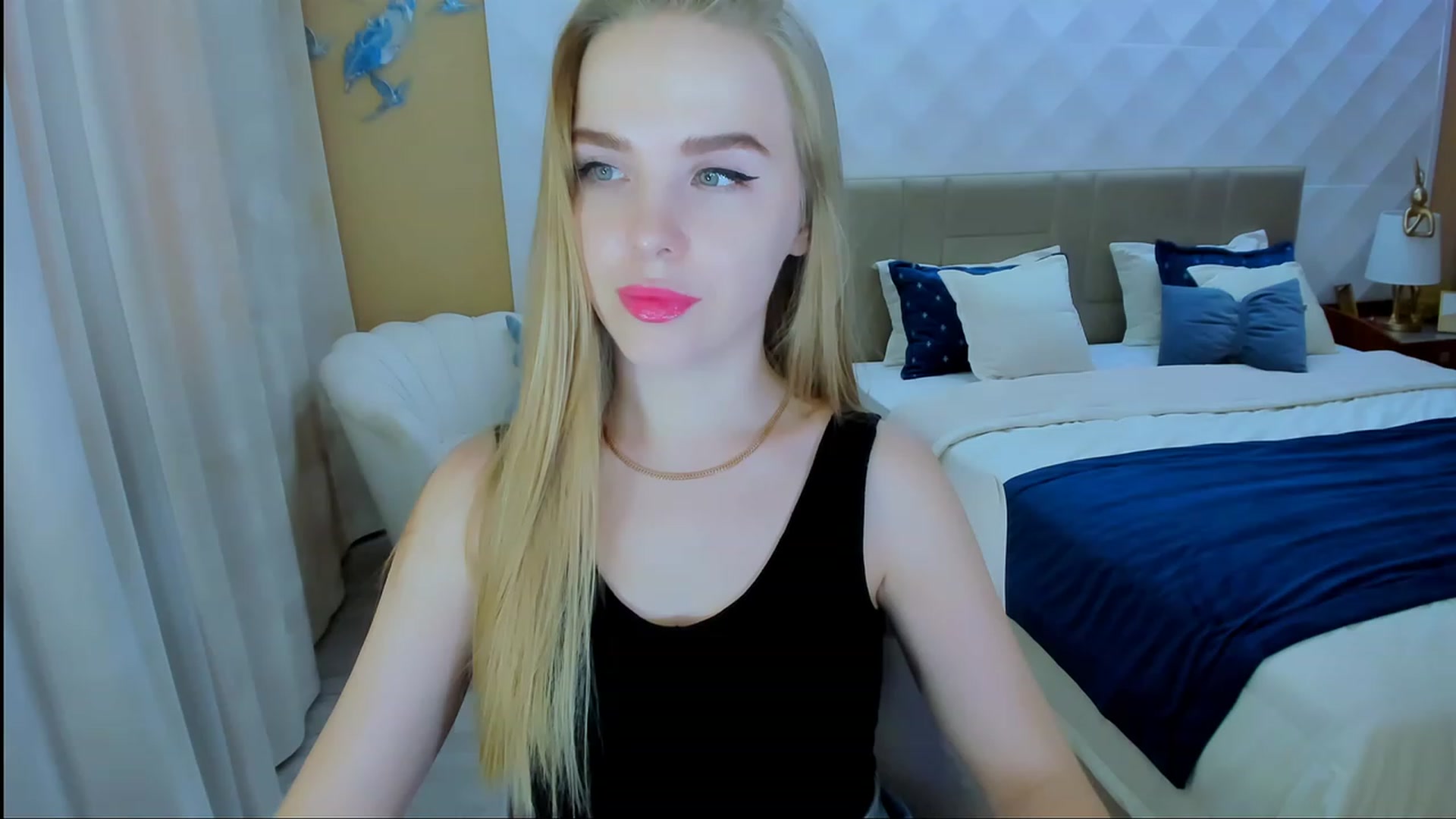 Gallery image thumbnail from Honey_Lucky's myfreecams stream on, 11/17/2023, 09:35 image 13 of 20