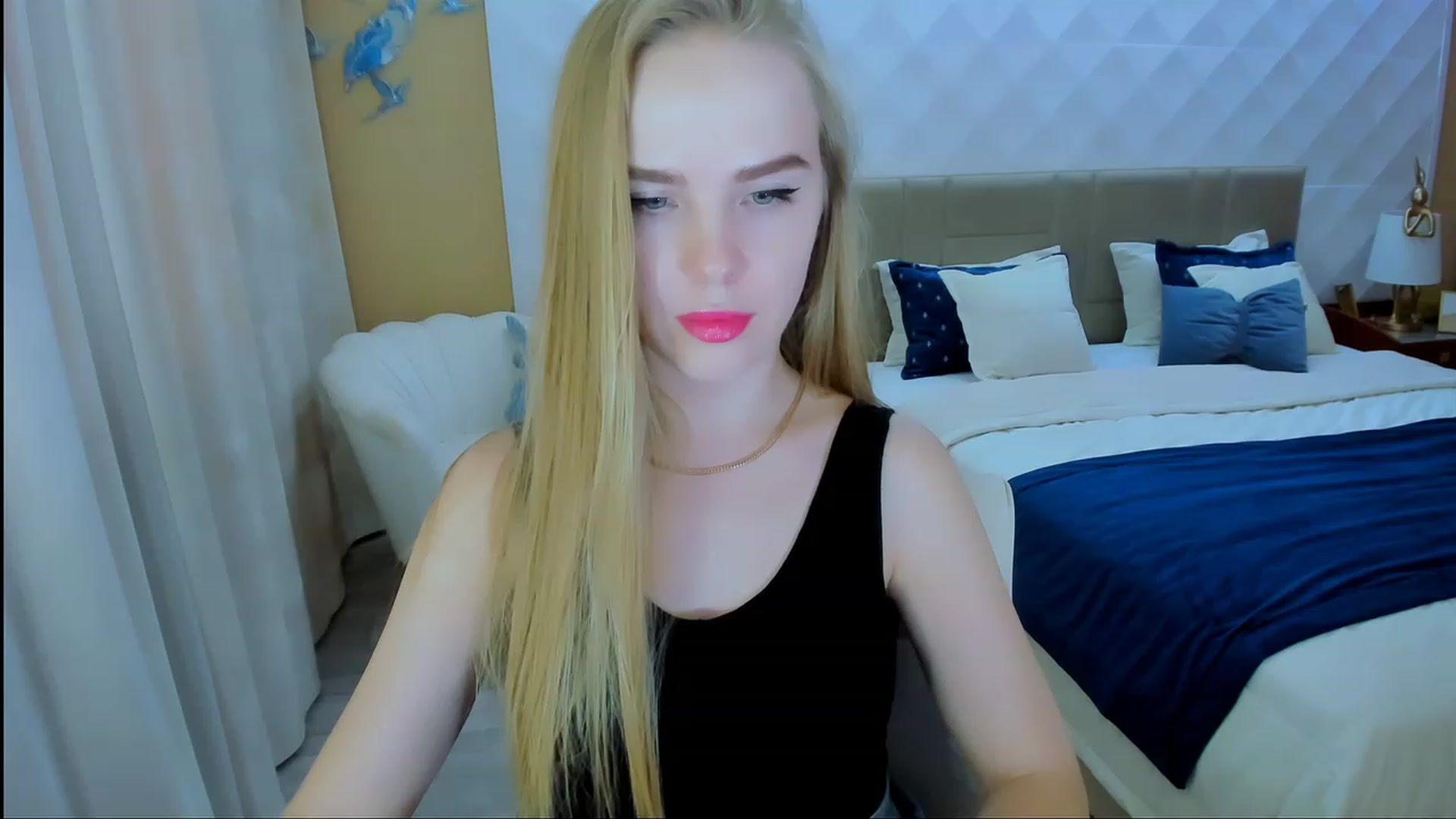 Gallery image thumbnail from Honey_Lucky's myfreecams stream on, 11/17/2023, 09:35 image 10 of 20