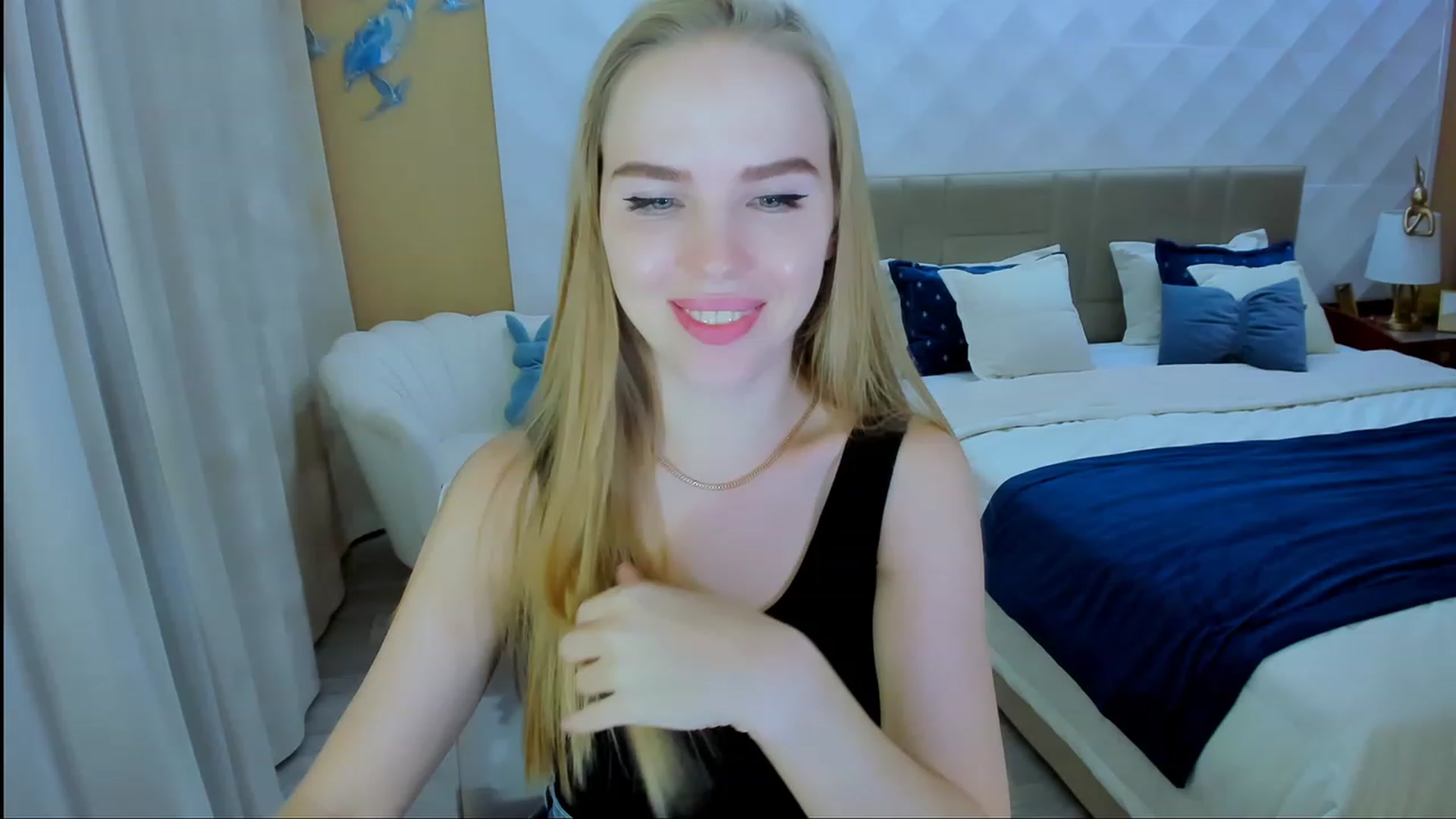 Gallery image thumbnail from Honey_Lucky's myfreecams stream on, 11/17/2023, 11:42 image 8 of 20