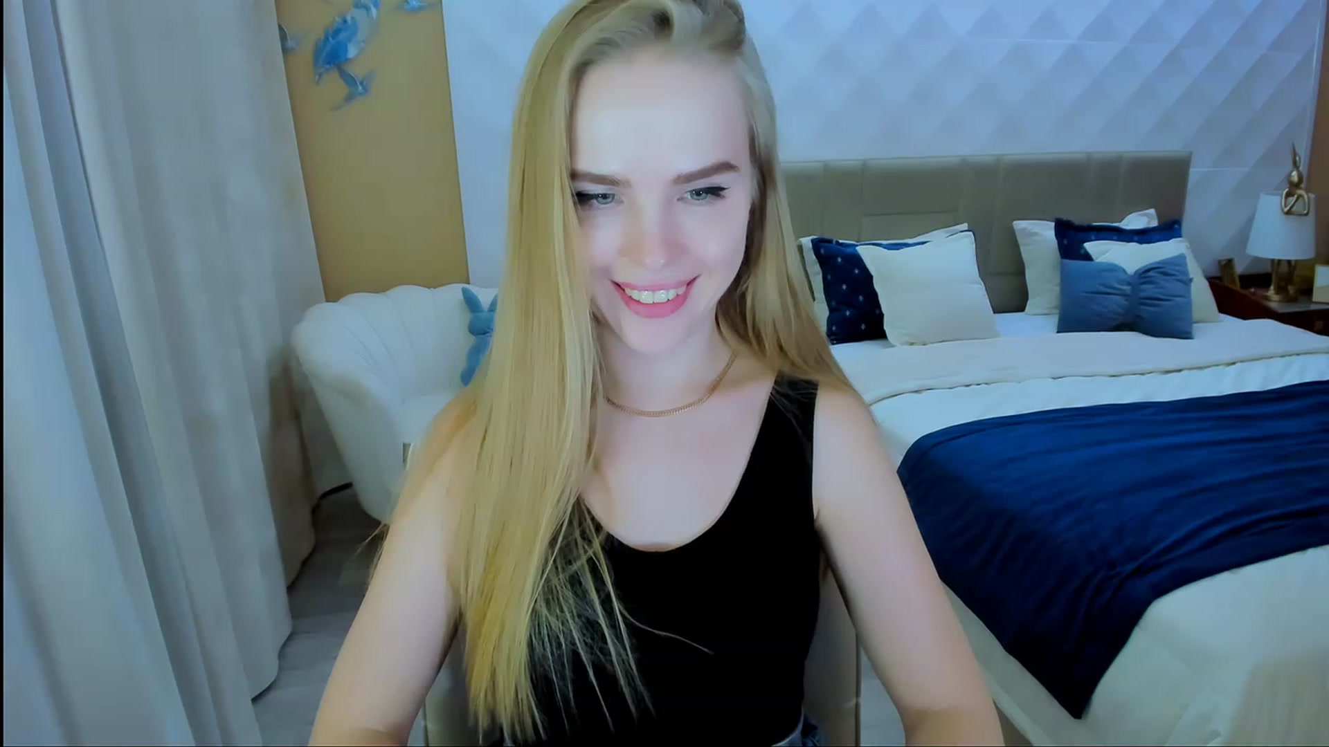 Gallery image thumbnail from Honey_Lucky's myfreecams stream on, 11/17/2023, 11:42 image 10 of 20