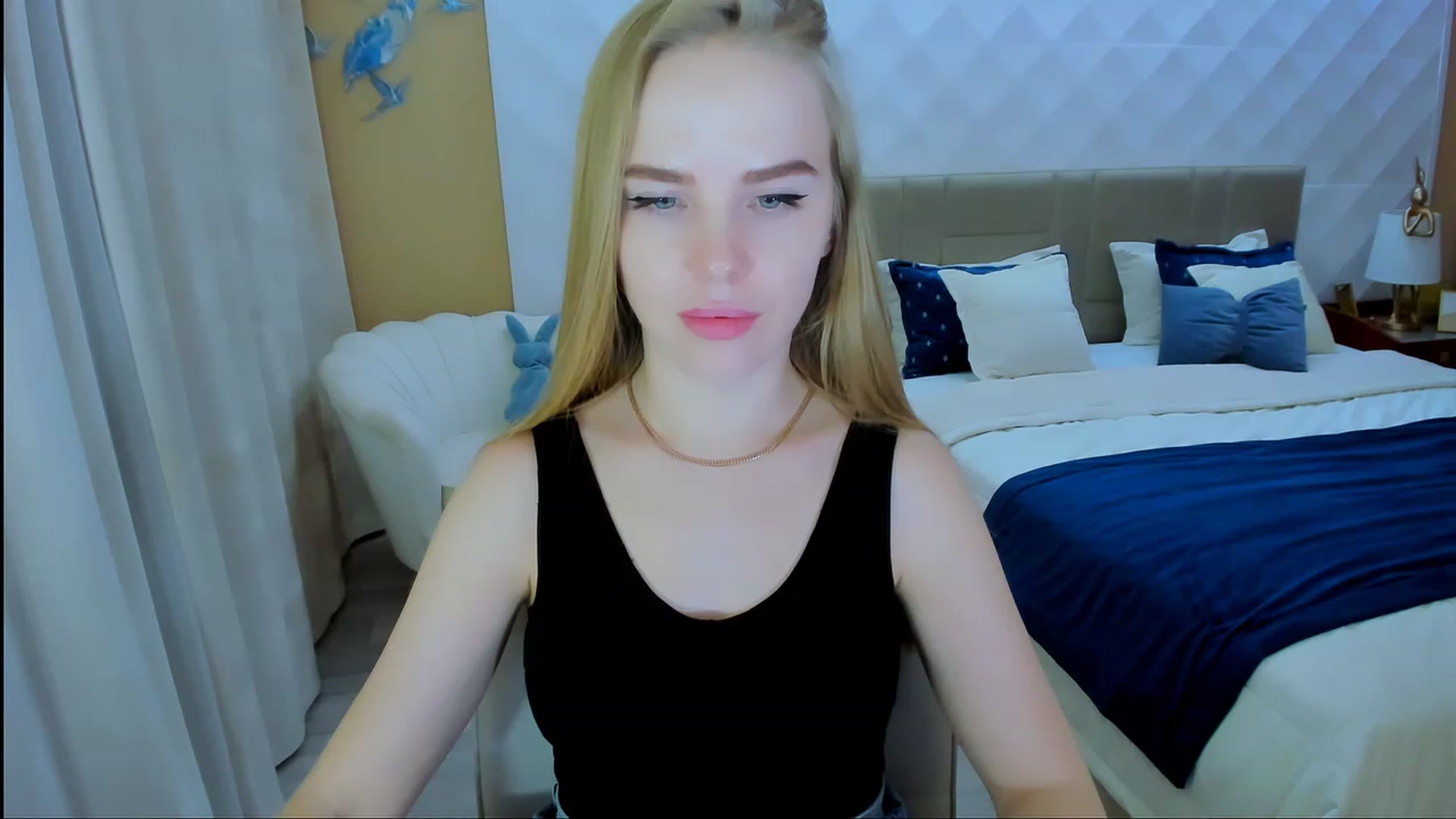 Gallery image thumbnail from Honey_Lucky's myfreecams stream on, 11/17/2023, 11:42 image 15 of 20