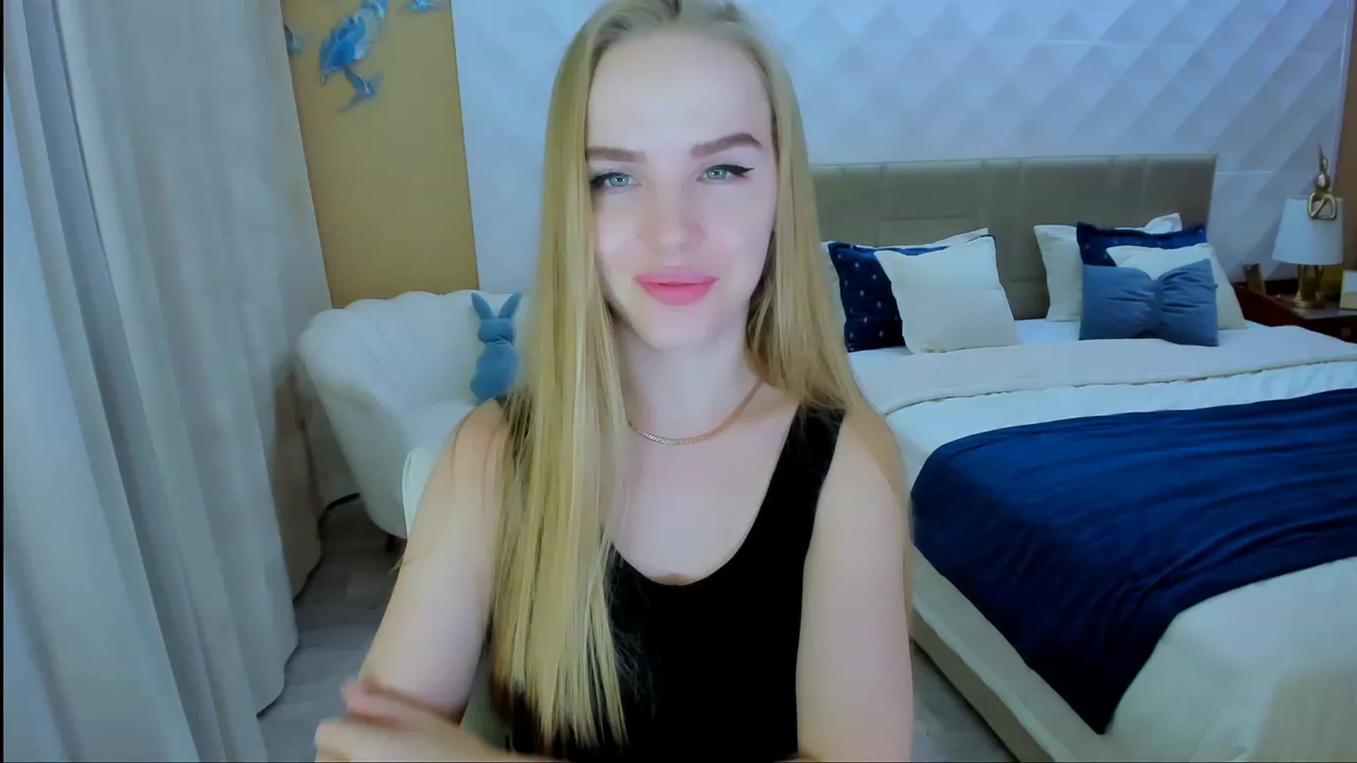 Gallery image thumbnail from Honey_Lucky's myfreecams stream on, 11/17/2023, 11:42 image 6 of 20