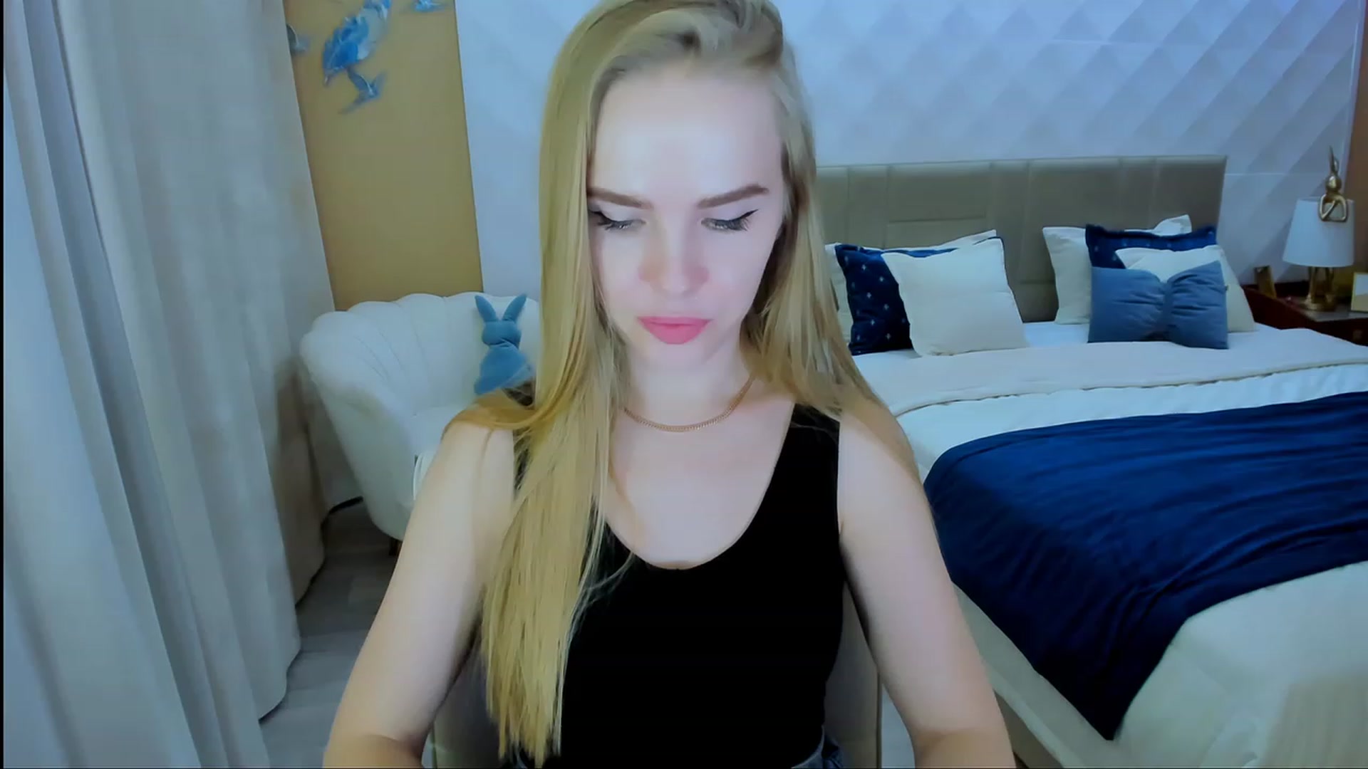 Gallery image thumbnail from Honey_Lucky's myfreecams stream on, 11/17/2023, 11:42 image 13 of 20