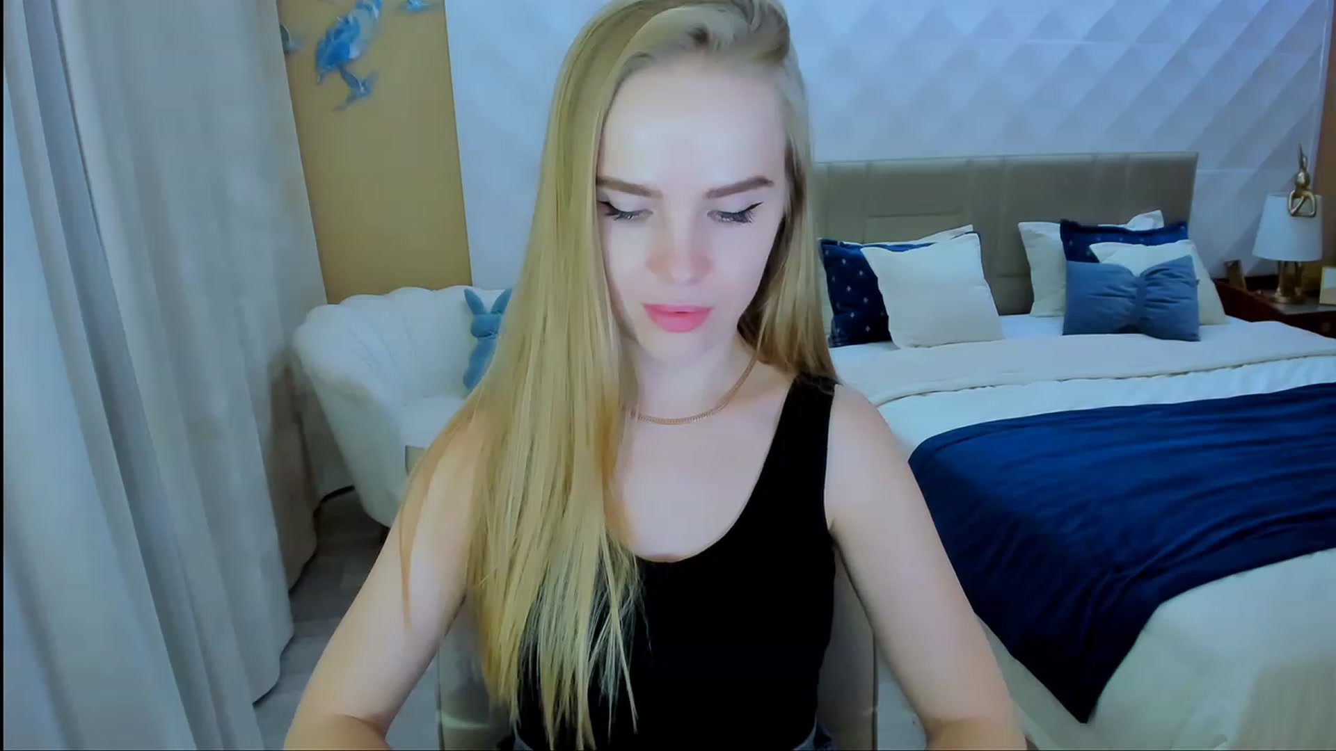 Gallery image thumbnail from Honey_Lucky's myfreecams stream on, 11/17/2023, 11:42 image 18 of 20