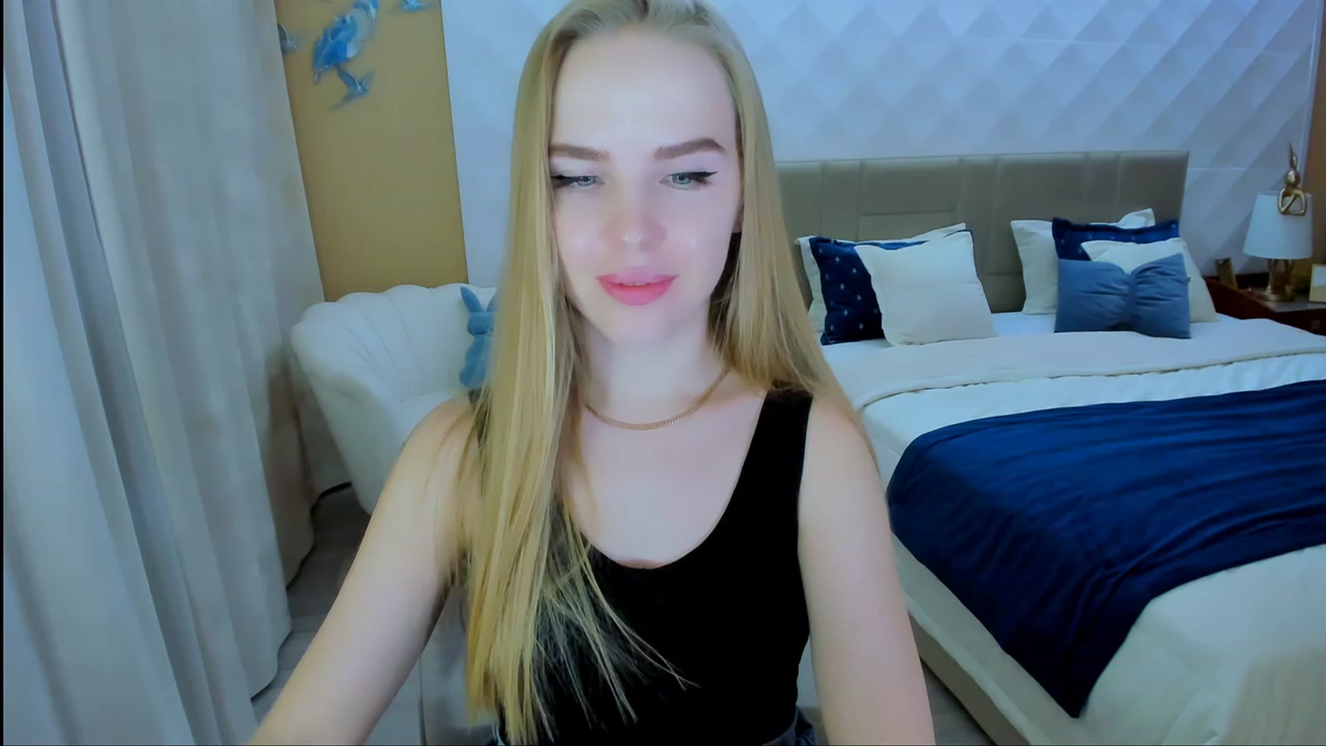 Gallery image thumbnail from Honey_Lucky's myfreecams stream on, 11/17/2023, 11:42 image 9 of 20