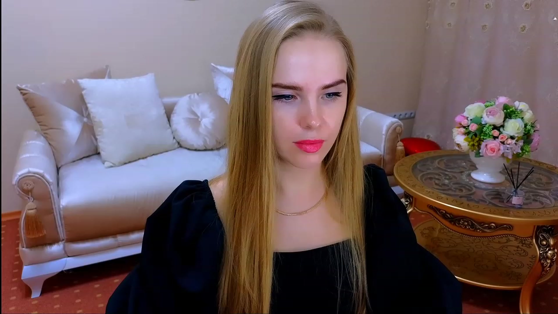 Gallery image thumbnail from Honey_Lucky's myfreecams stream on, 11/18/2023, 16:14 image 2 of 20