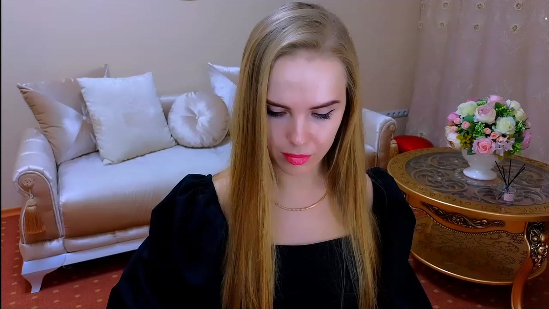 Gallery image thumbnail from Honey_Lucky's myfreecams stream on, 11/18/2023, 16:14 image 5 of 20