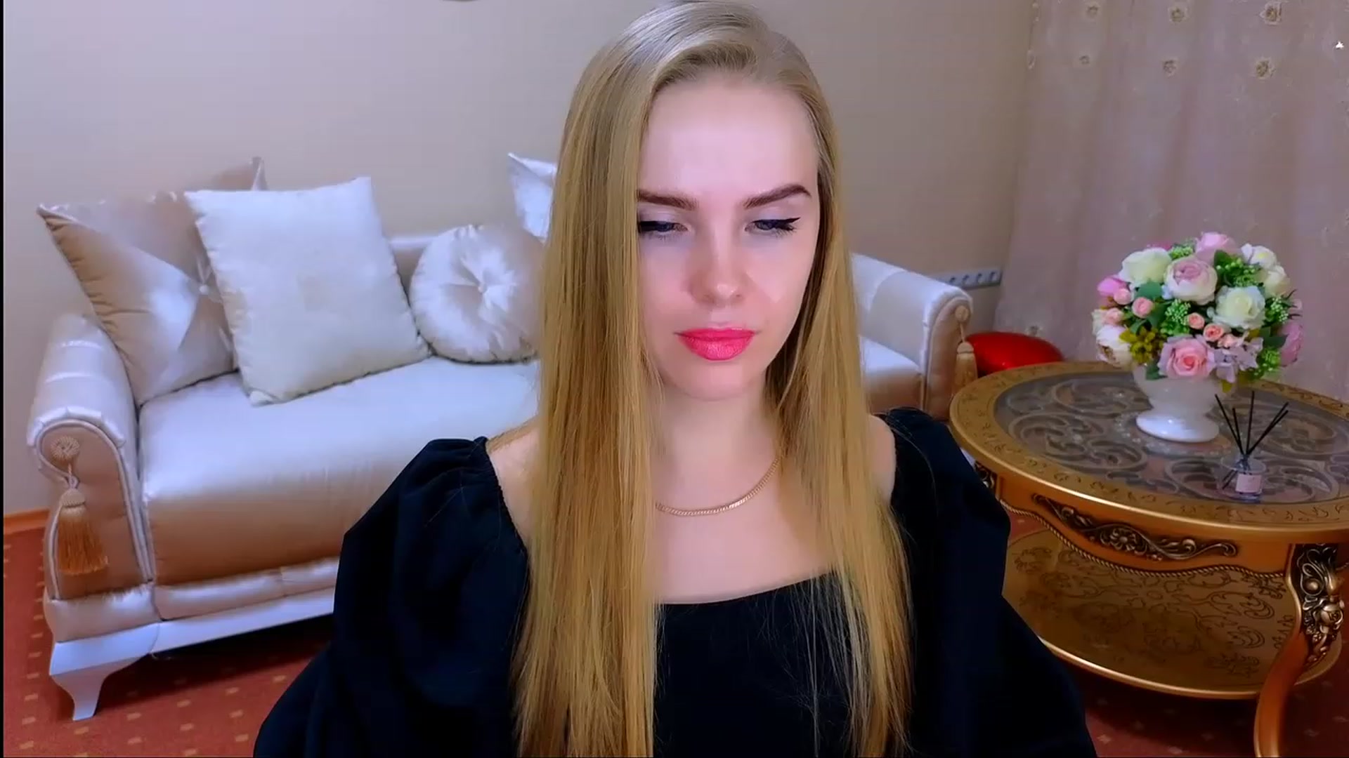 Gallery image thumbnail from Honey_Lucky's myfreecams stream on, 11/18/2023, 16:14 image 6 of 20